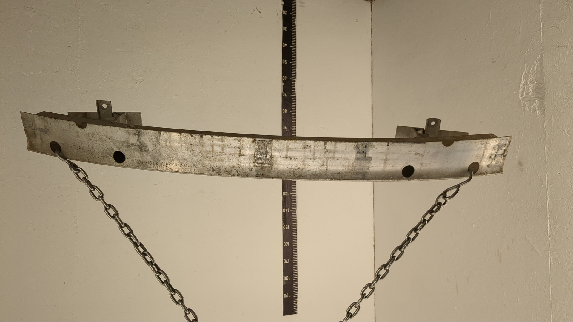 Усилитель заднего бампера