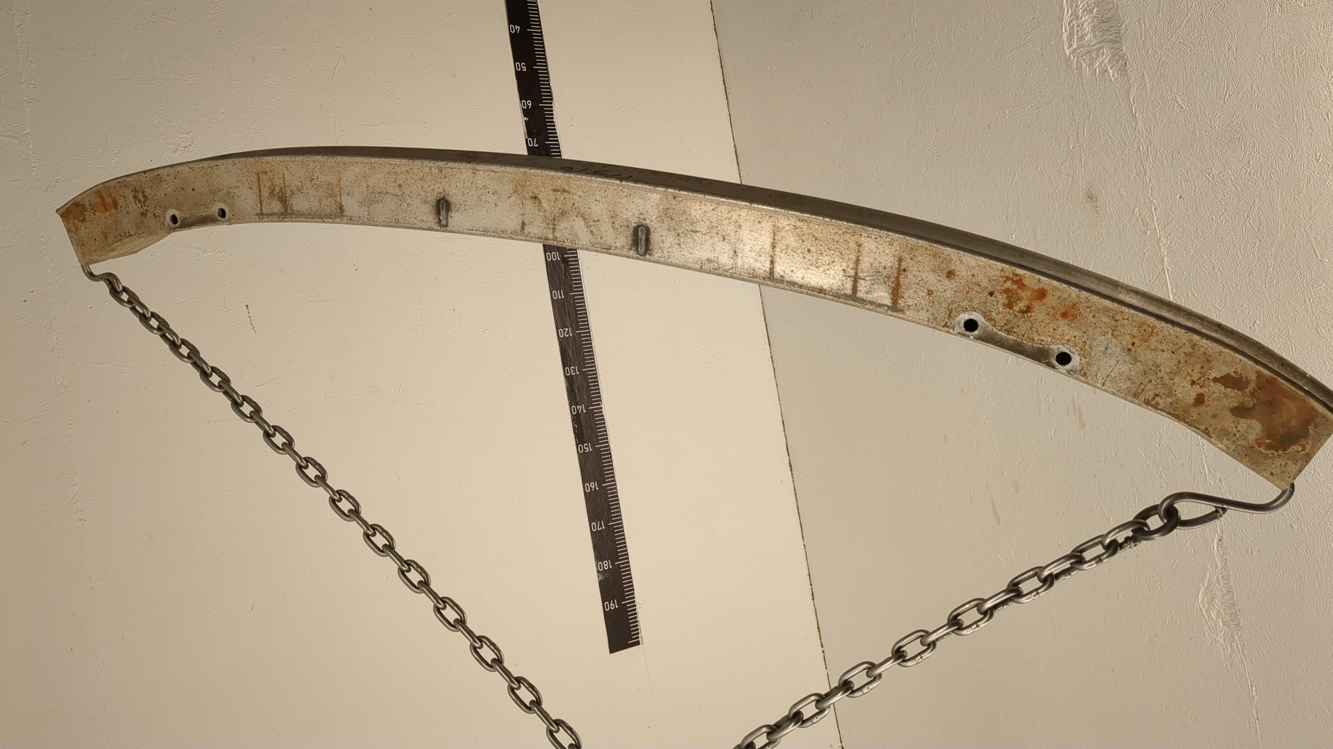 Усилитель заднего бампера