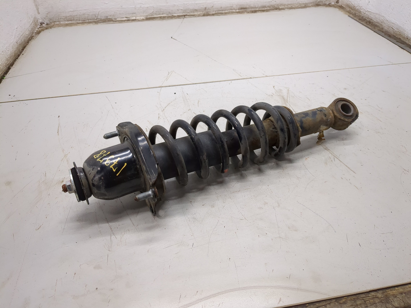 Амортизатор задний (стойка)