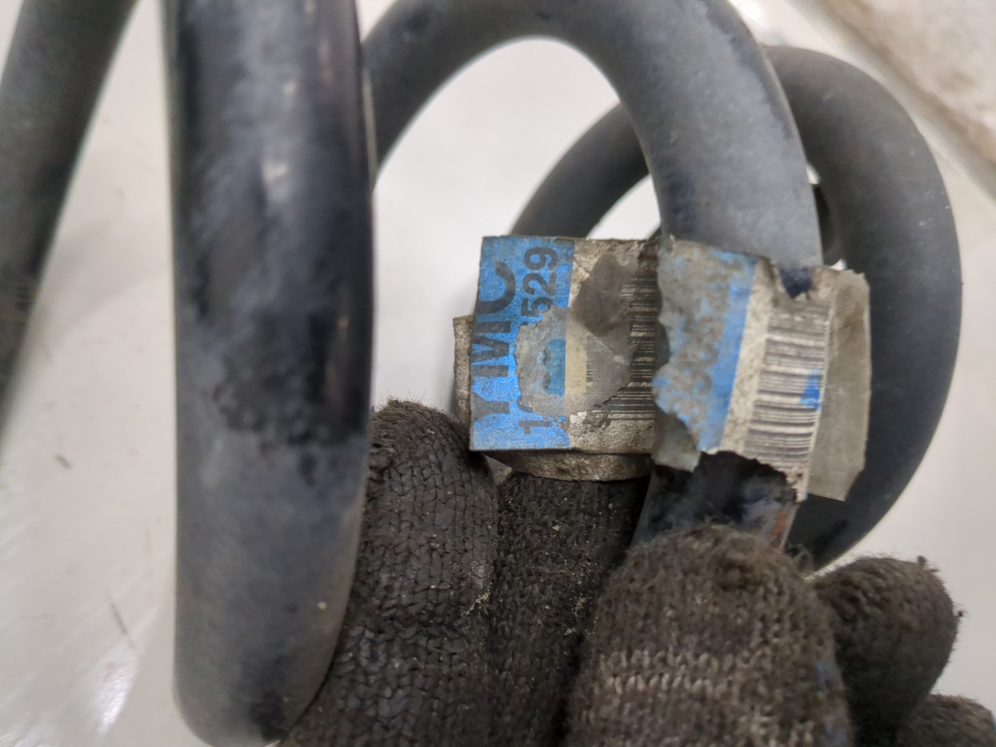 Пружина задняя