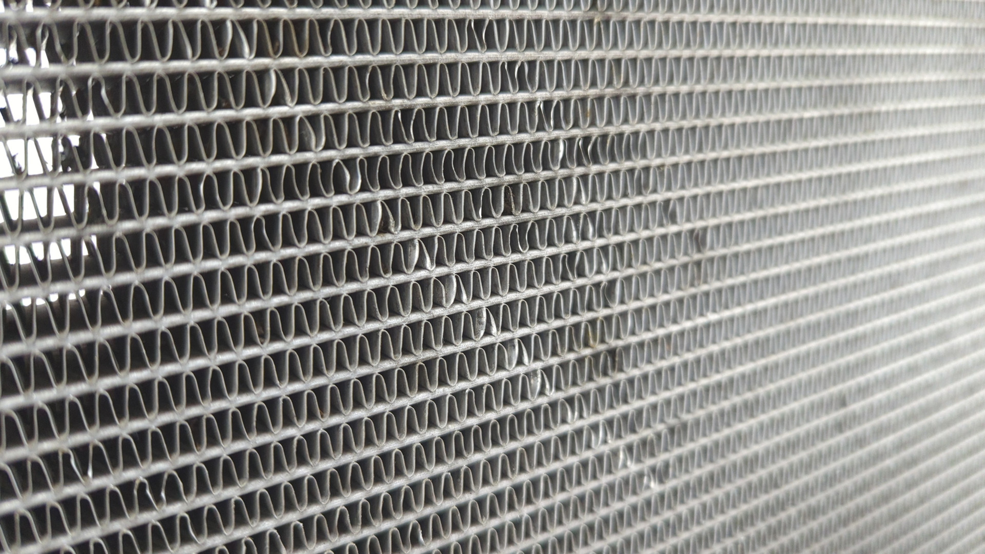 Радиатор охлаждения двигателя основной