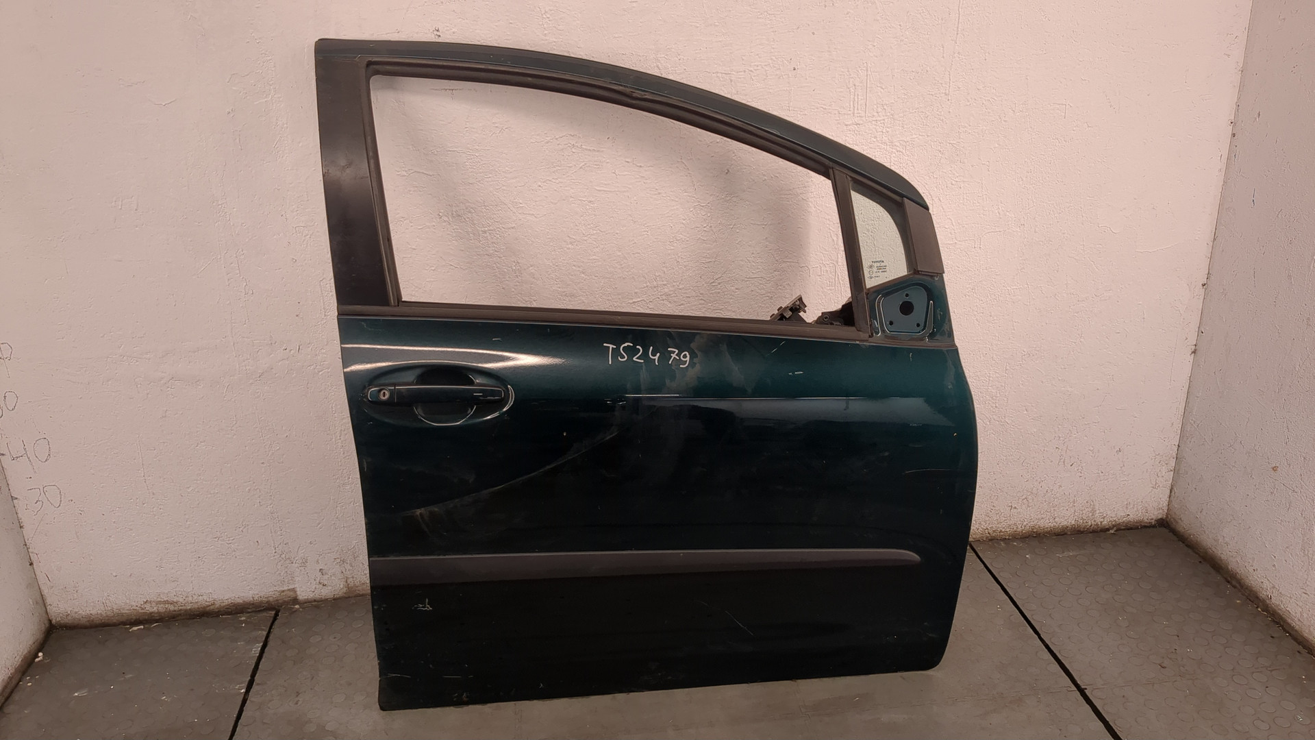 Дверь передняя правая