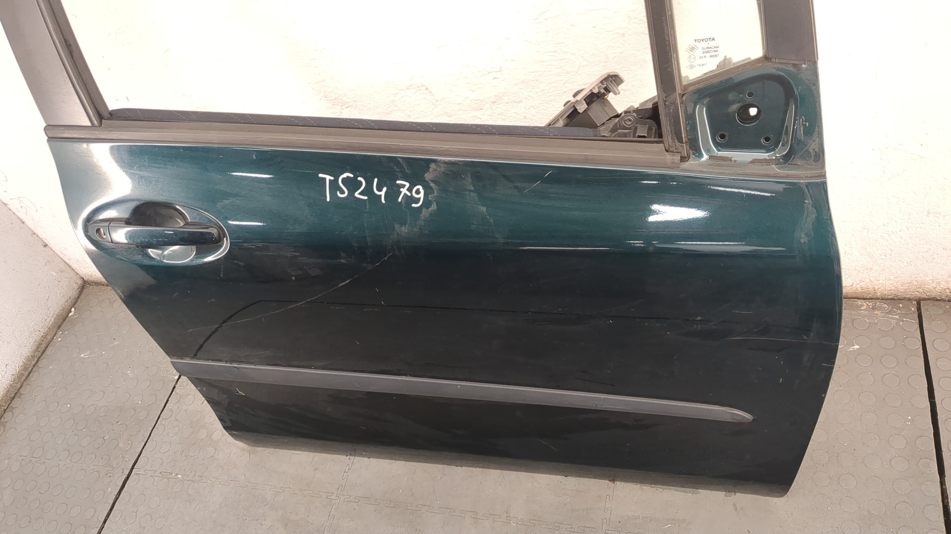 Дверь передняя правая