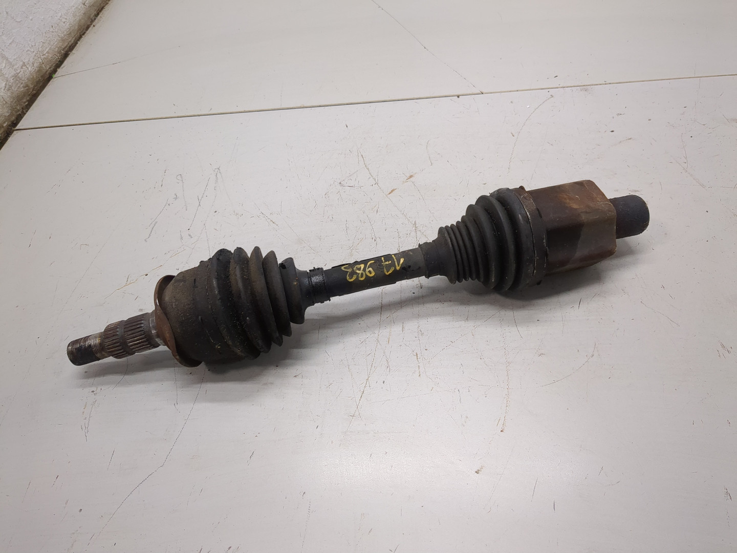 Полуось передняя правая