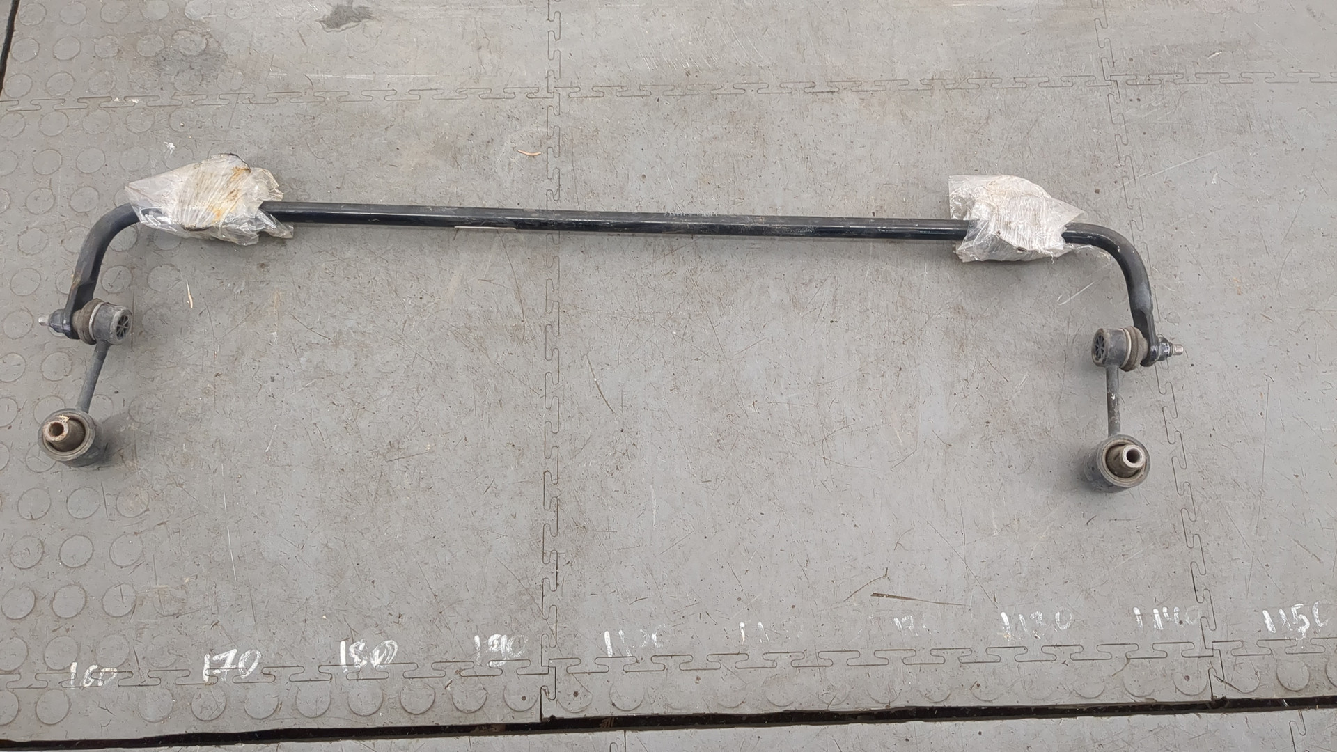 Стабилизатор задний