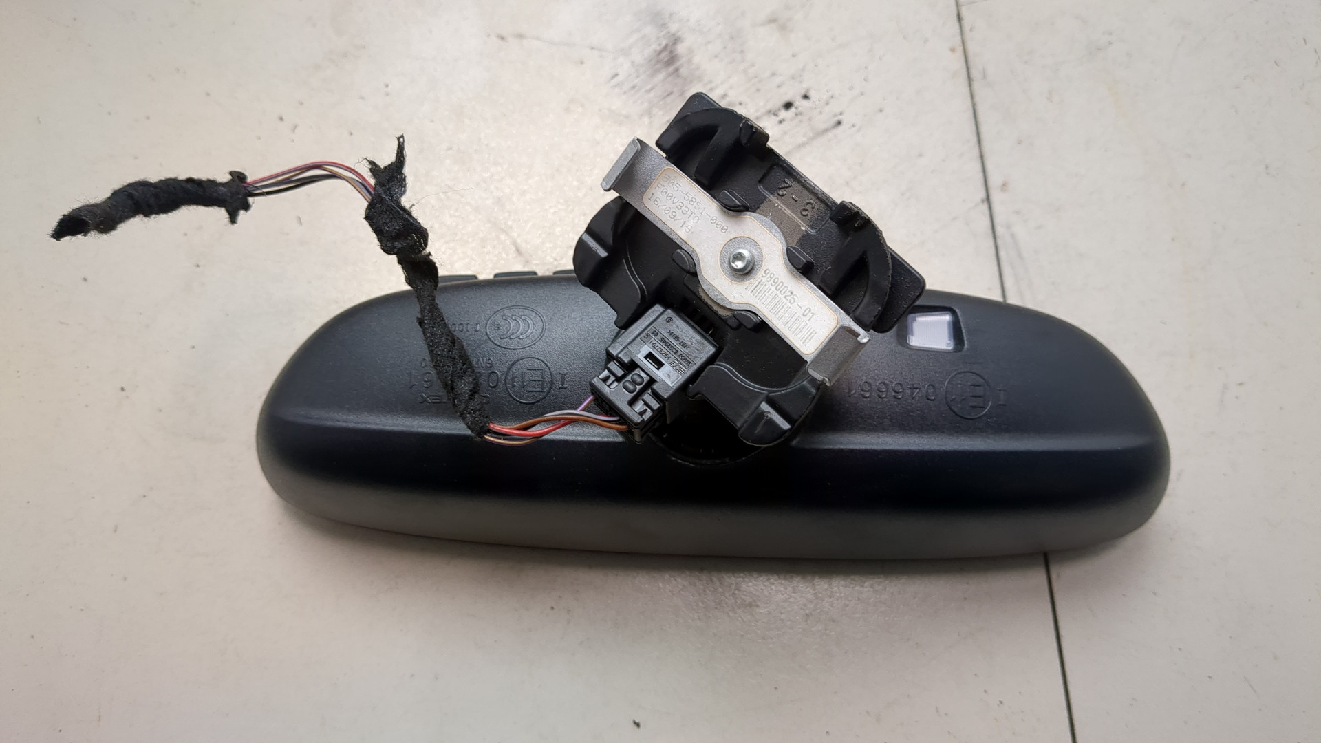 Зеркало заднего вида