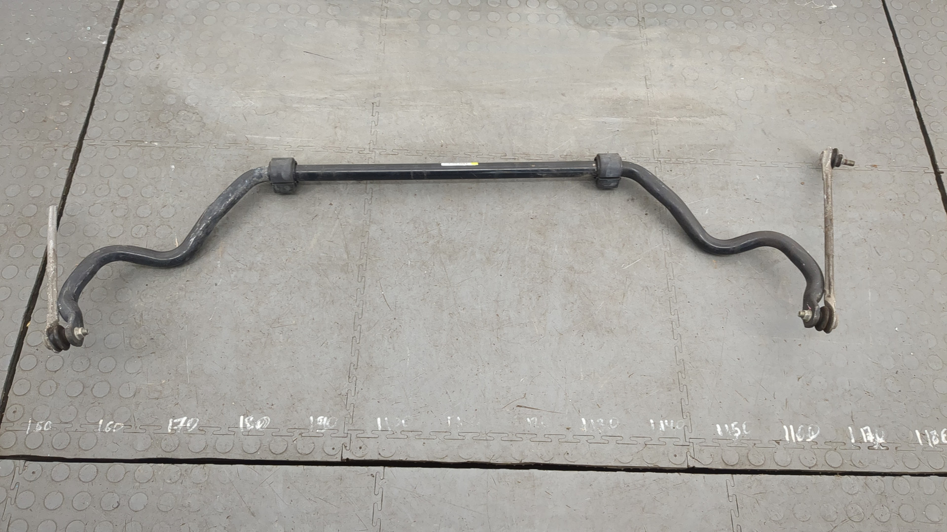 Стабилизатор передний