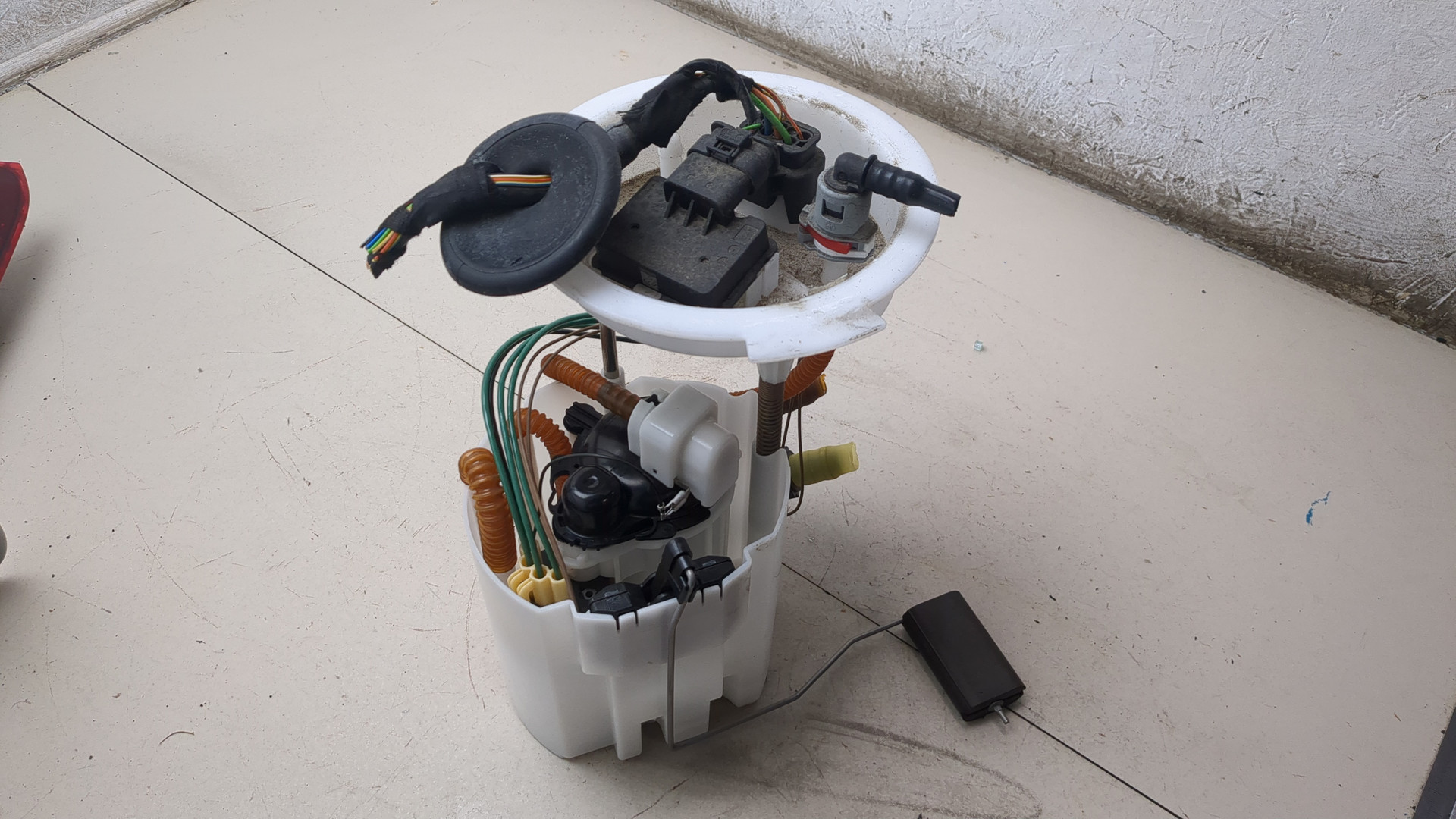 Насос топливный электрический