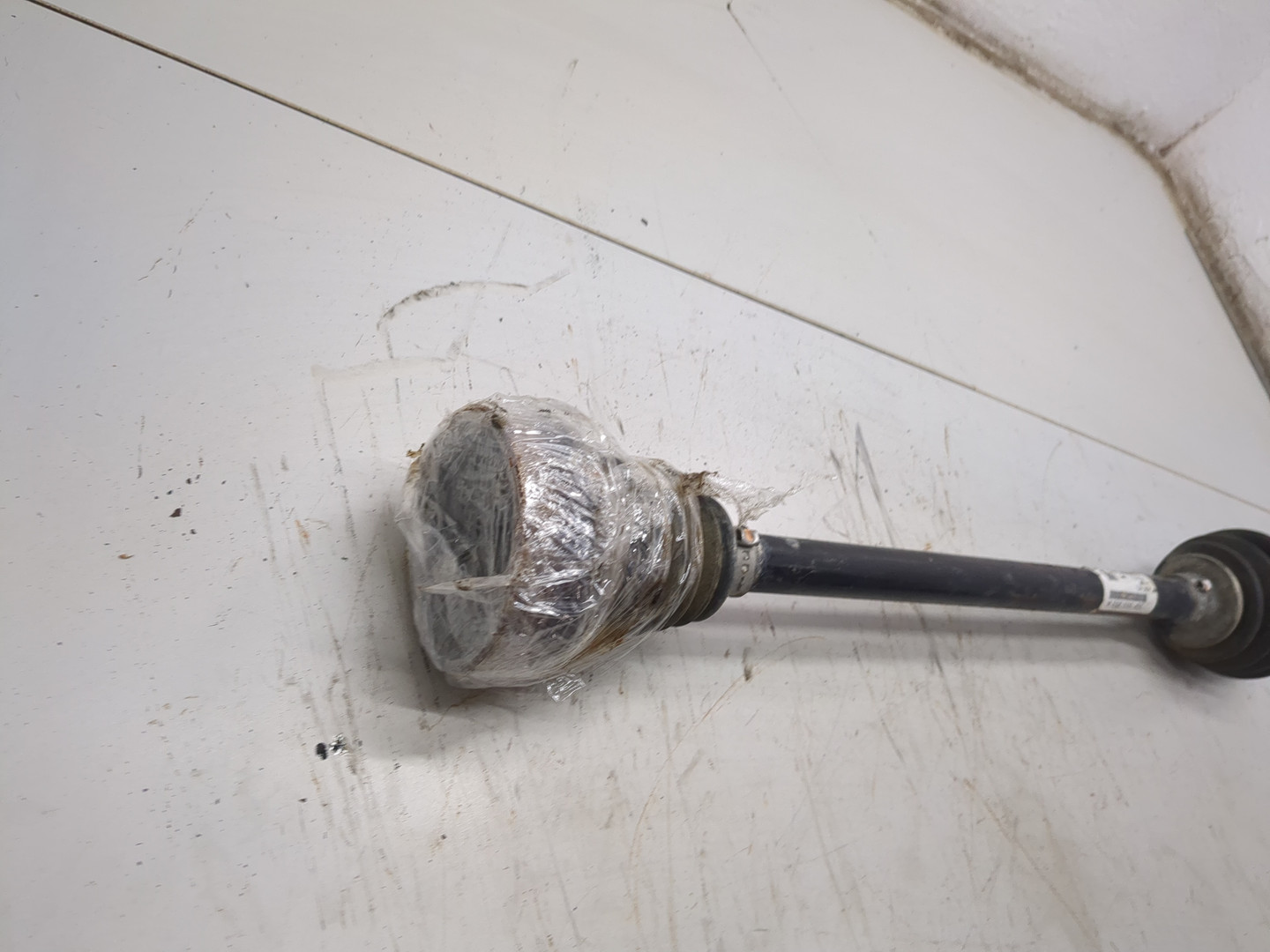 Полуось задняя левая