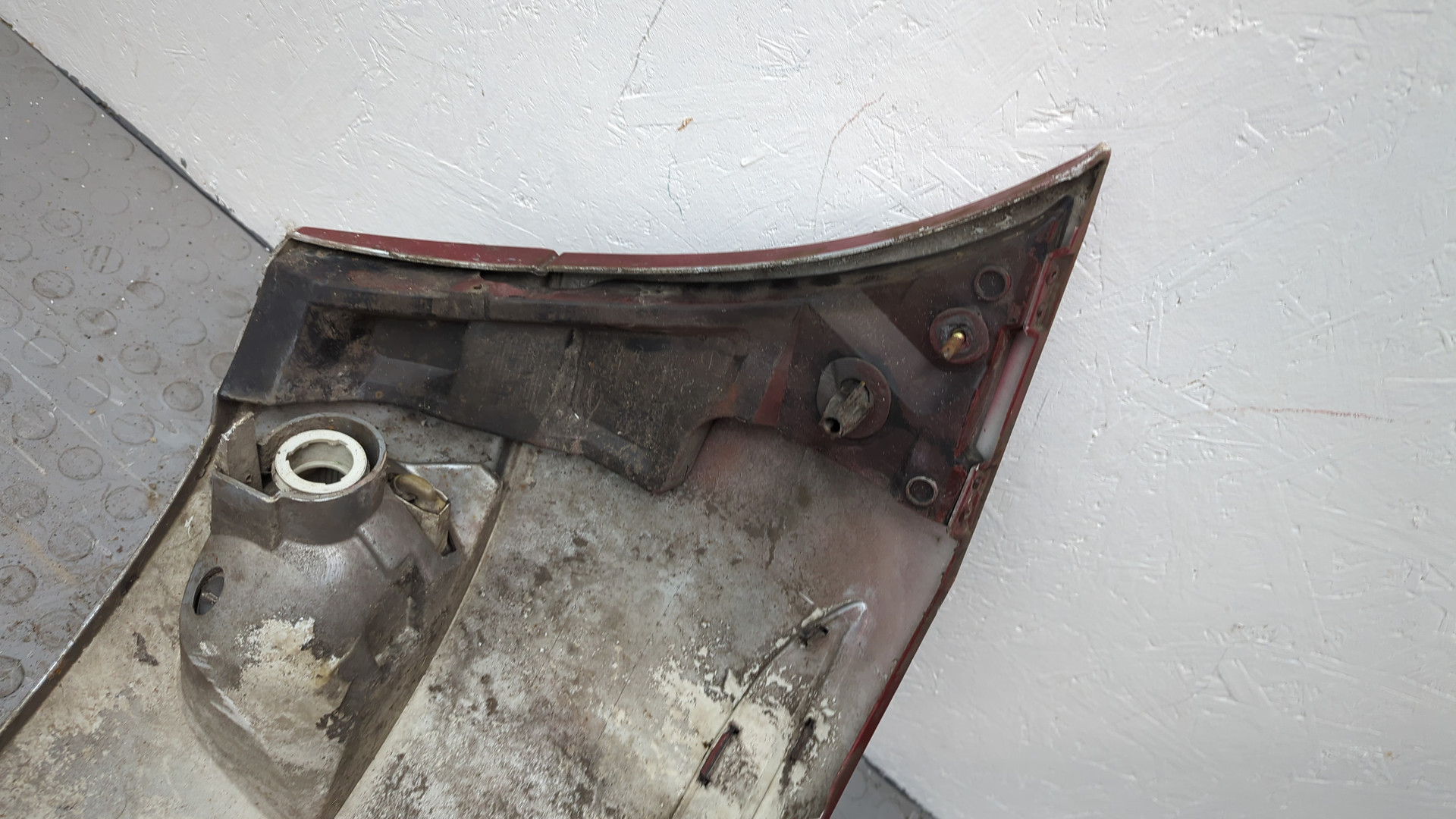 Бампер задний