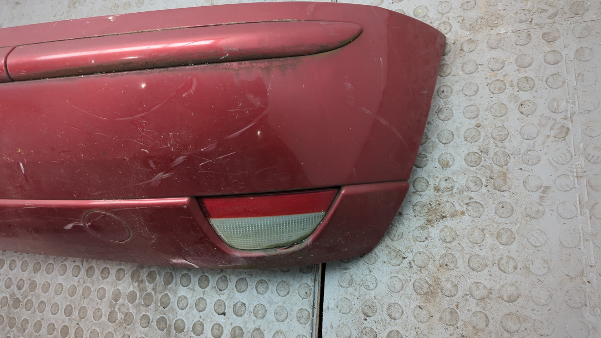 Бампер задний