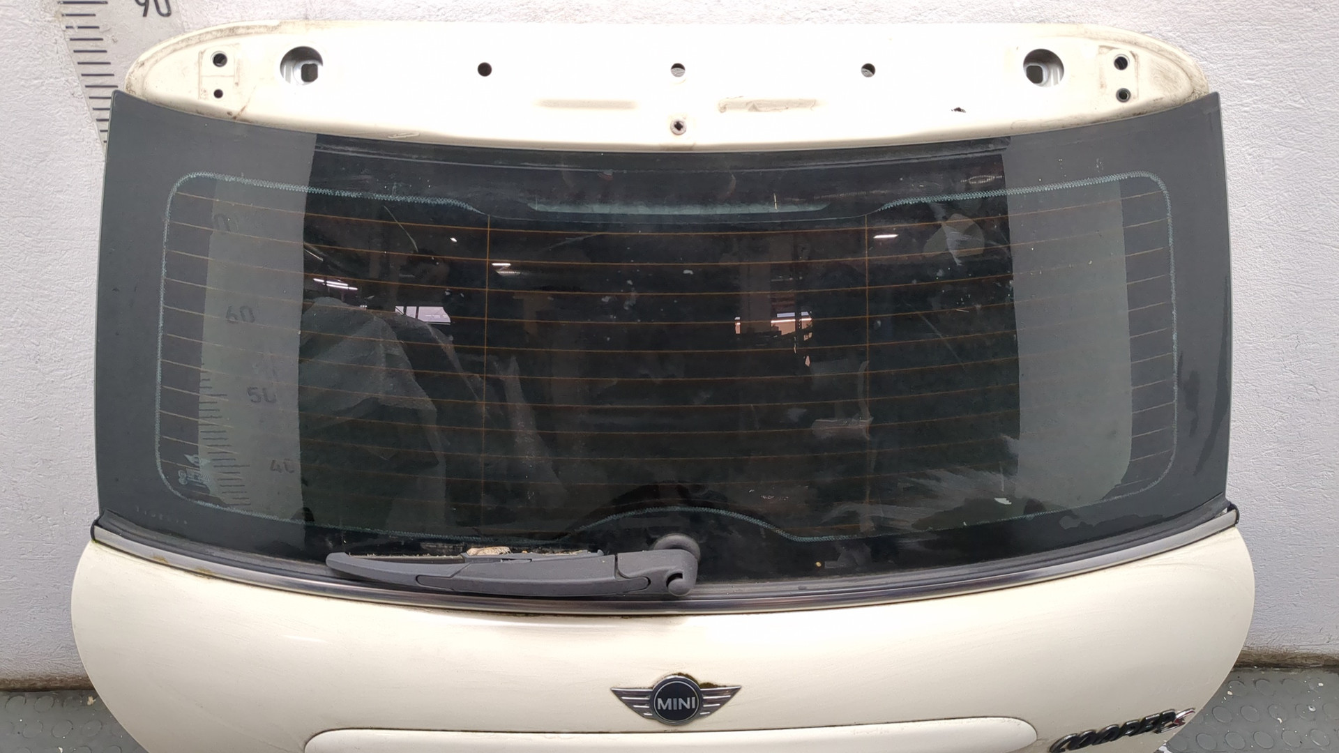 Дверь багажника