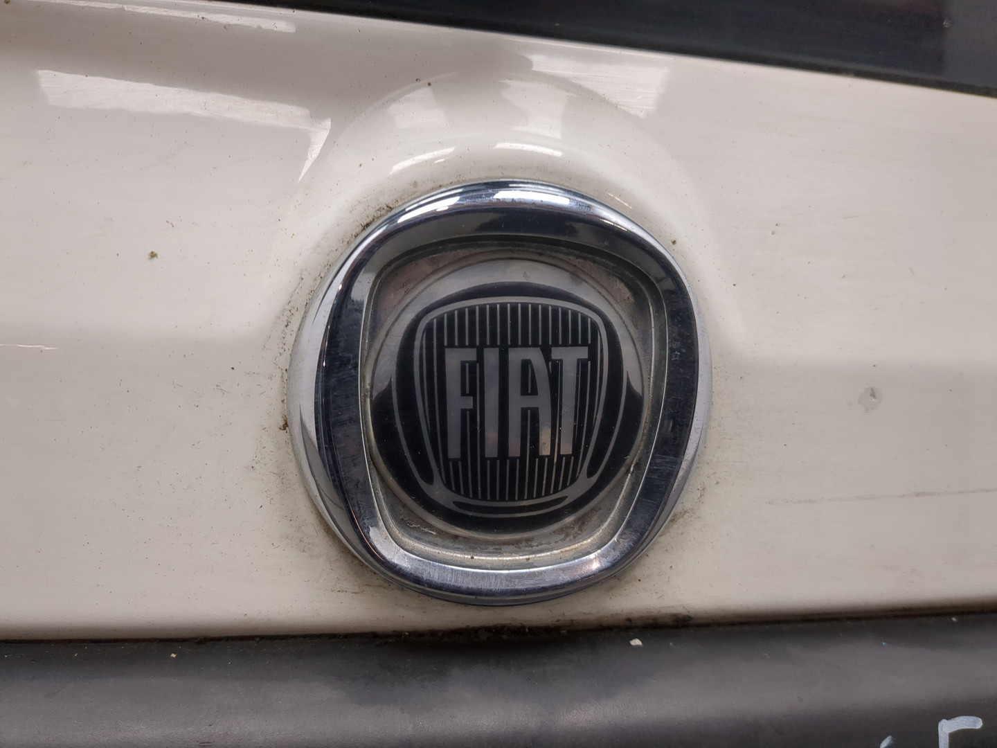 Дверь багажника