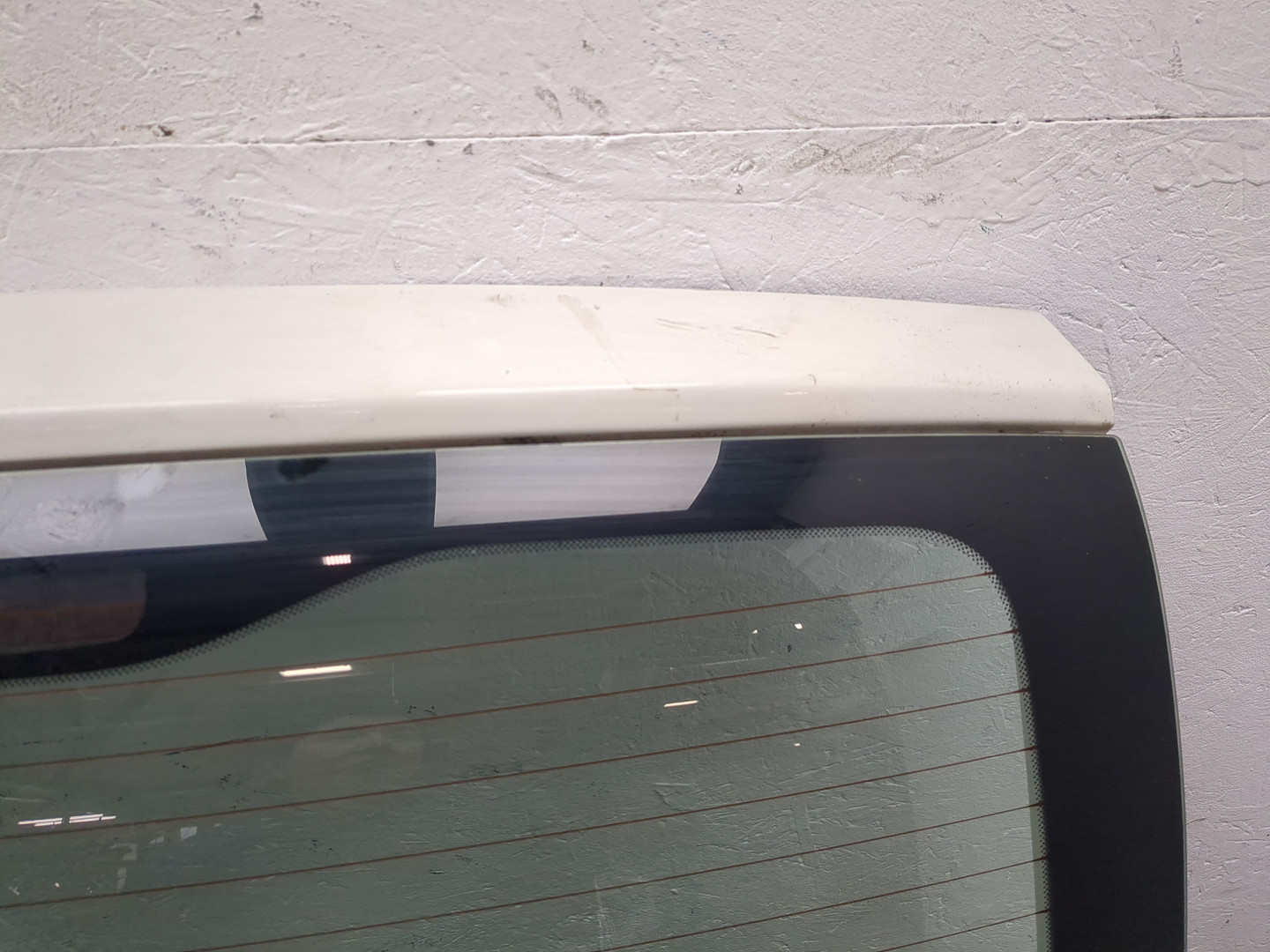 Дверь багажника