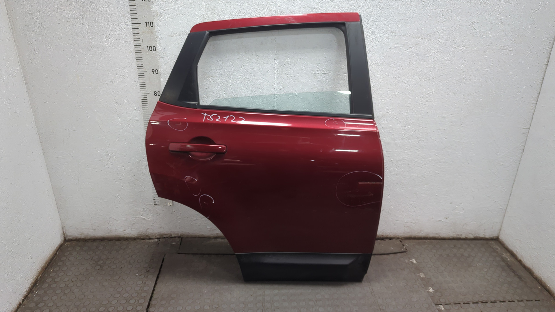 Дверь задняя правая