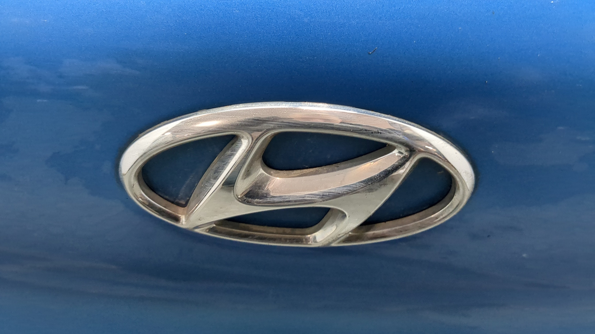 Дверь багажника