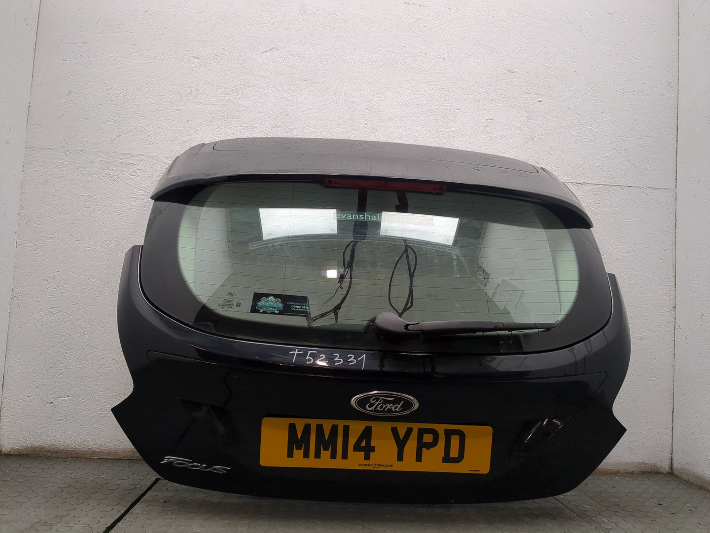 Дверь багажника