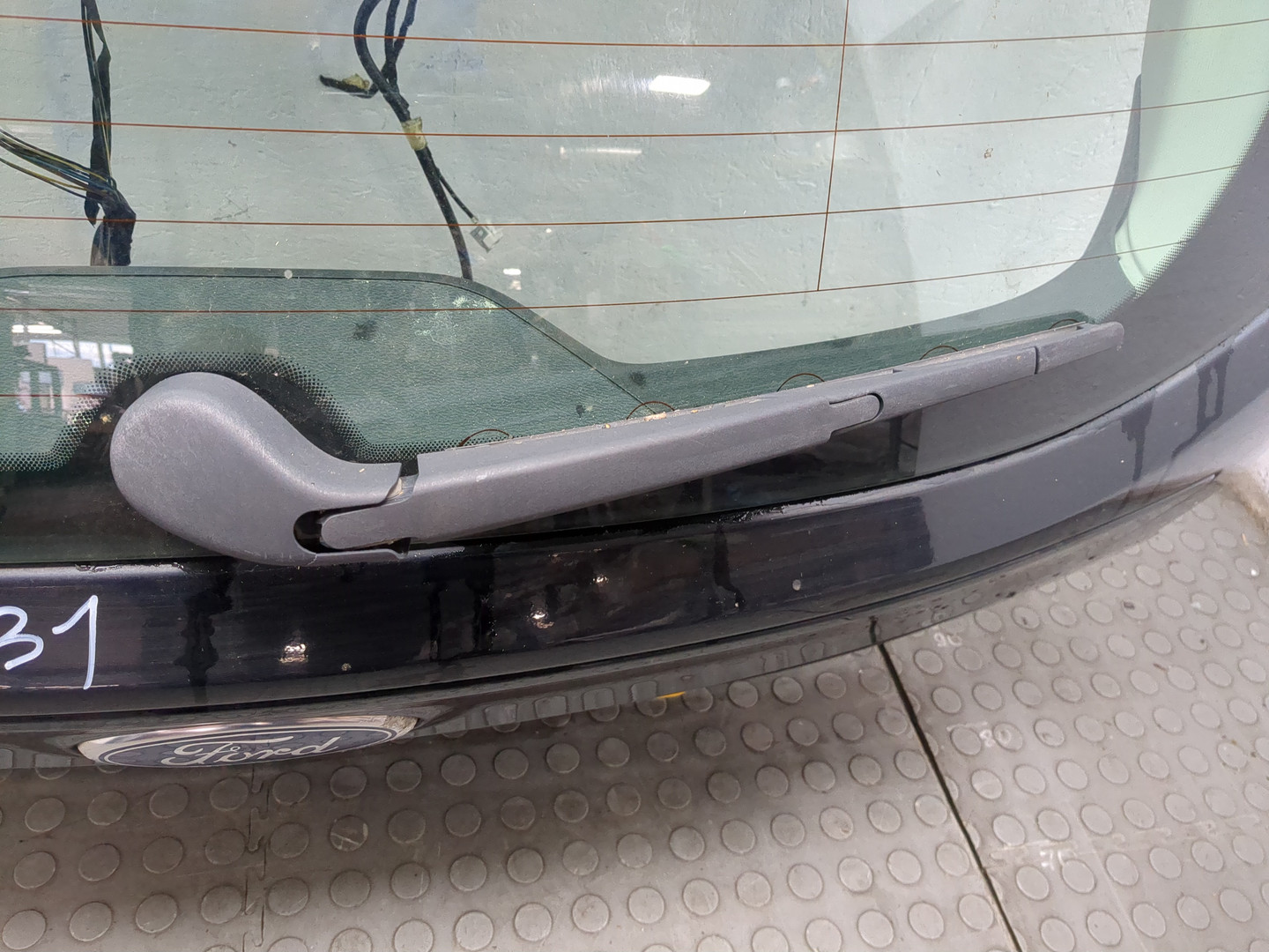 Дверь багажника