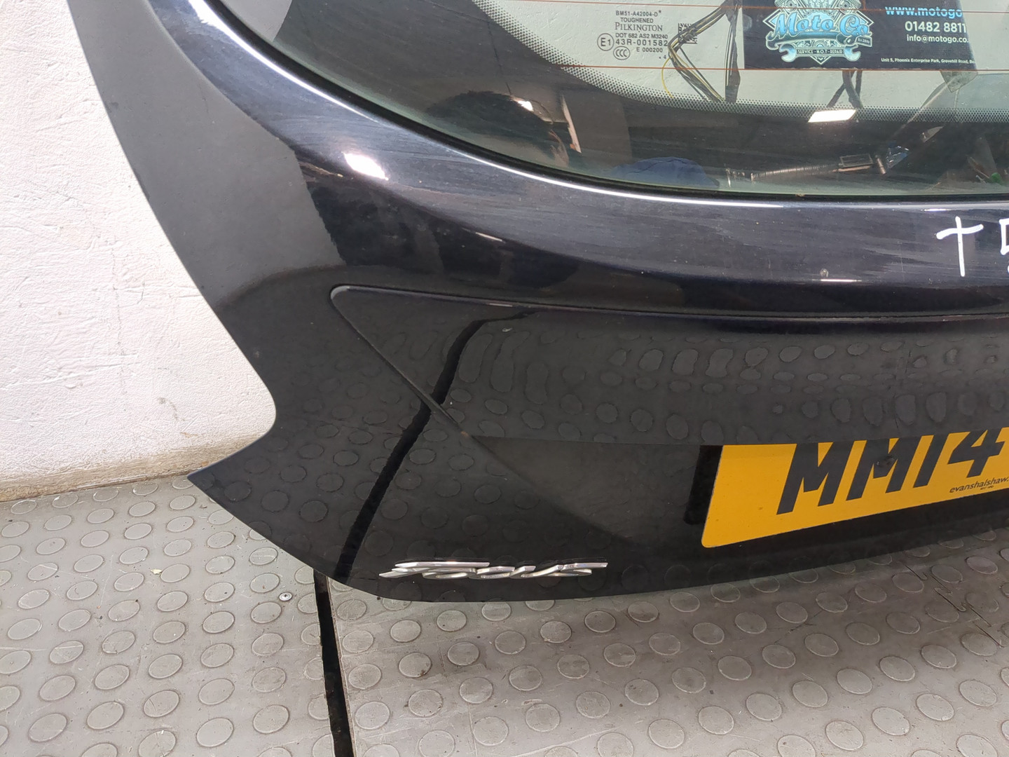 Дверь багажника