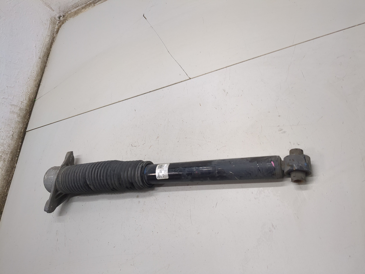 Амортизатор задний (стойка)