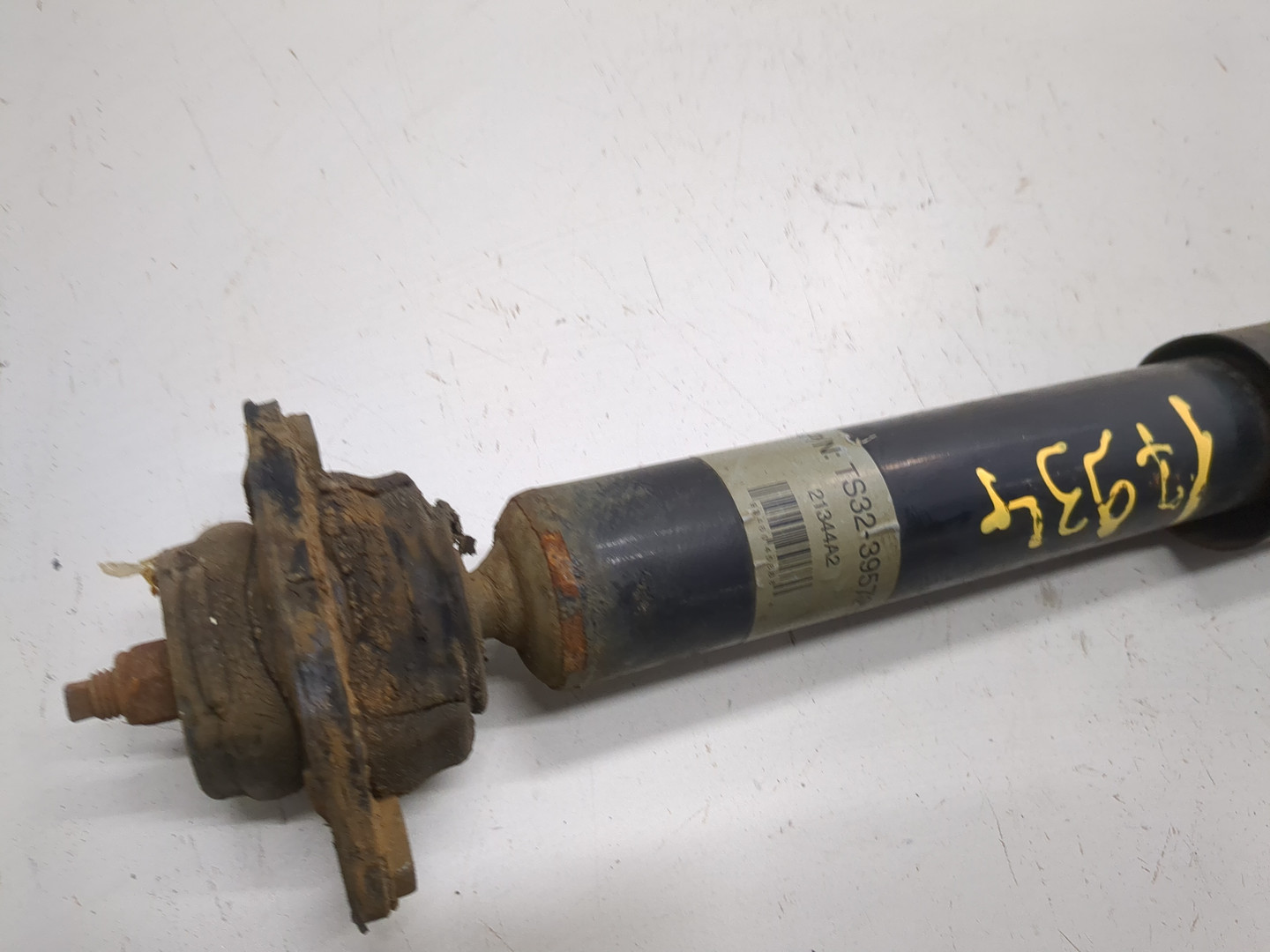 Амортизатор задний (стойка)