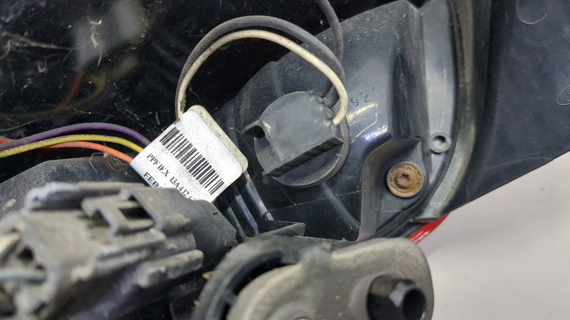 Фонарь задний правый