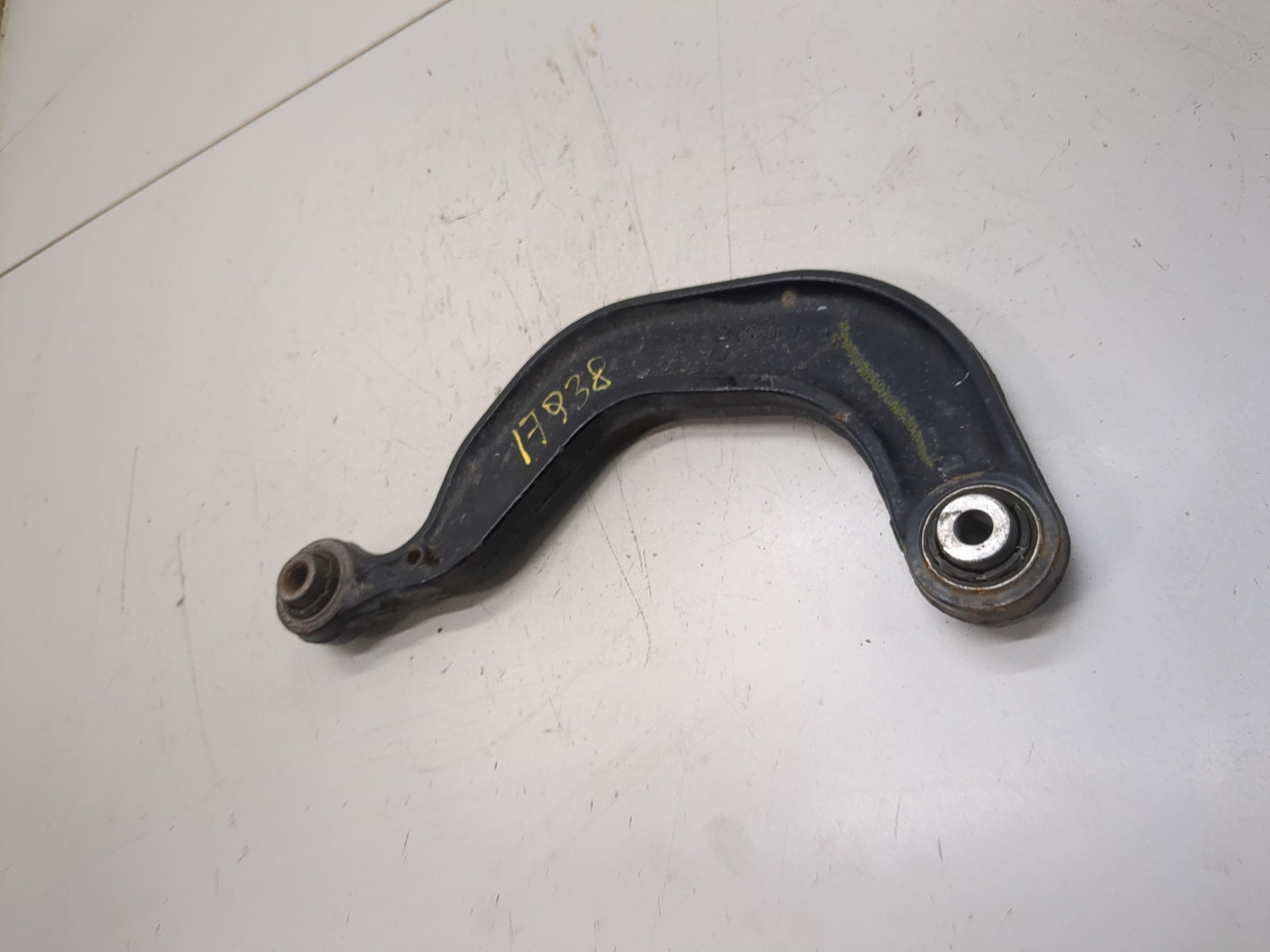 Рычаг задний