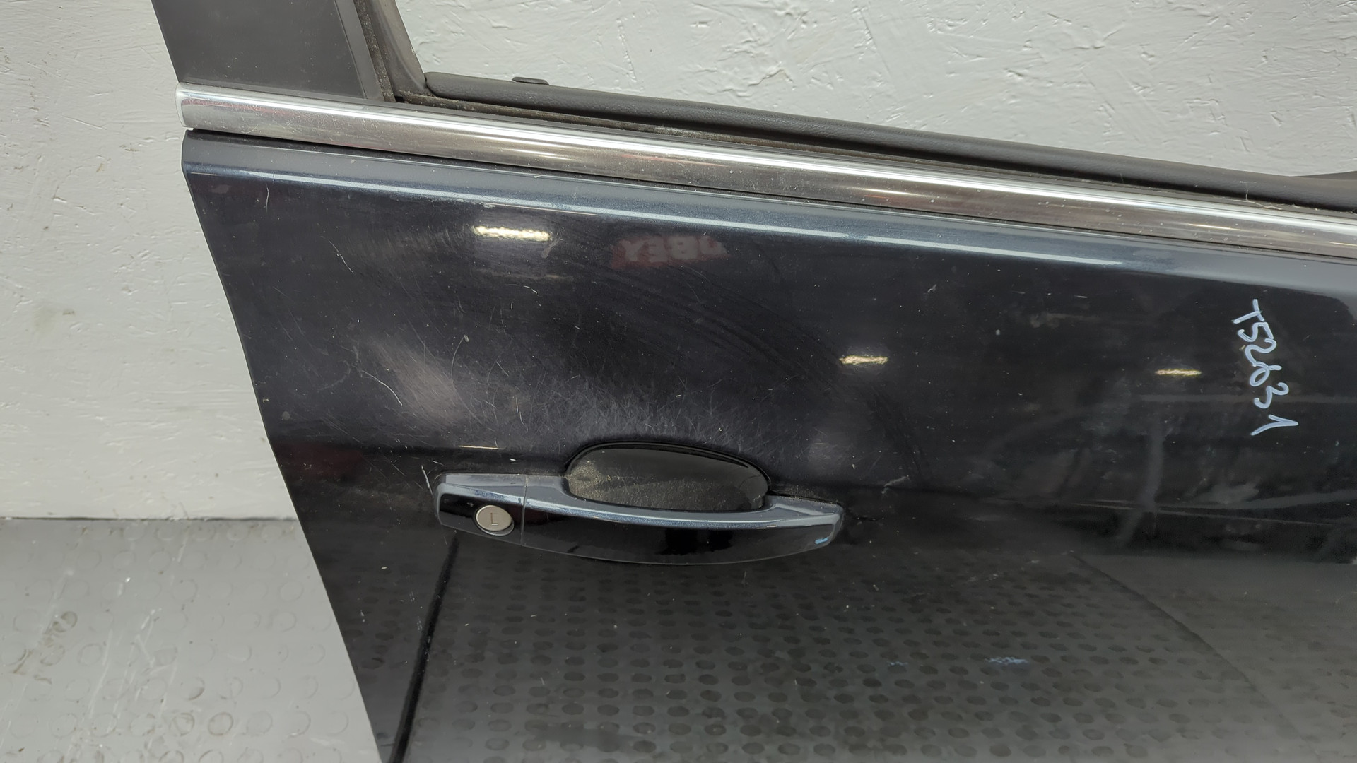 Дверь передняя правая