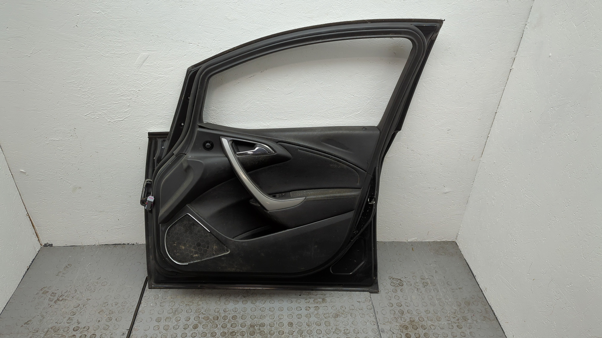 Дверь передняя правая