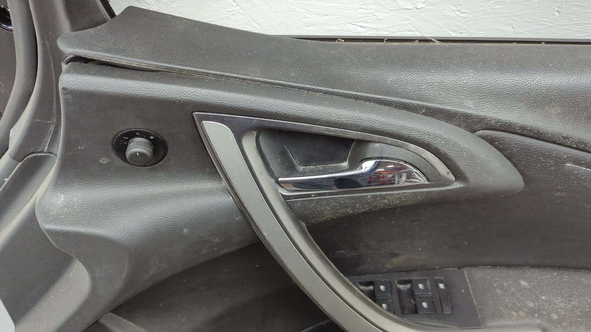 Дверь передняя правая