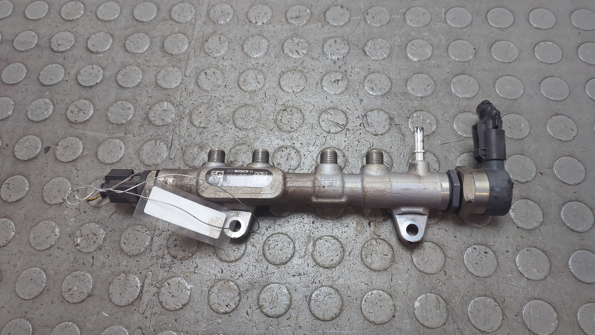 Рейка топливная (рампа)