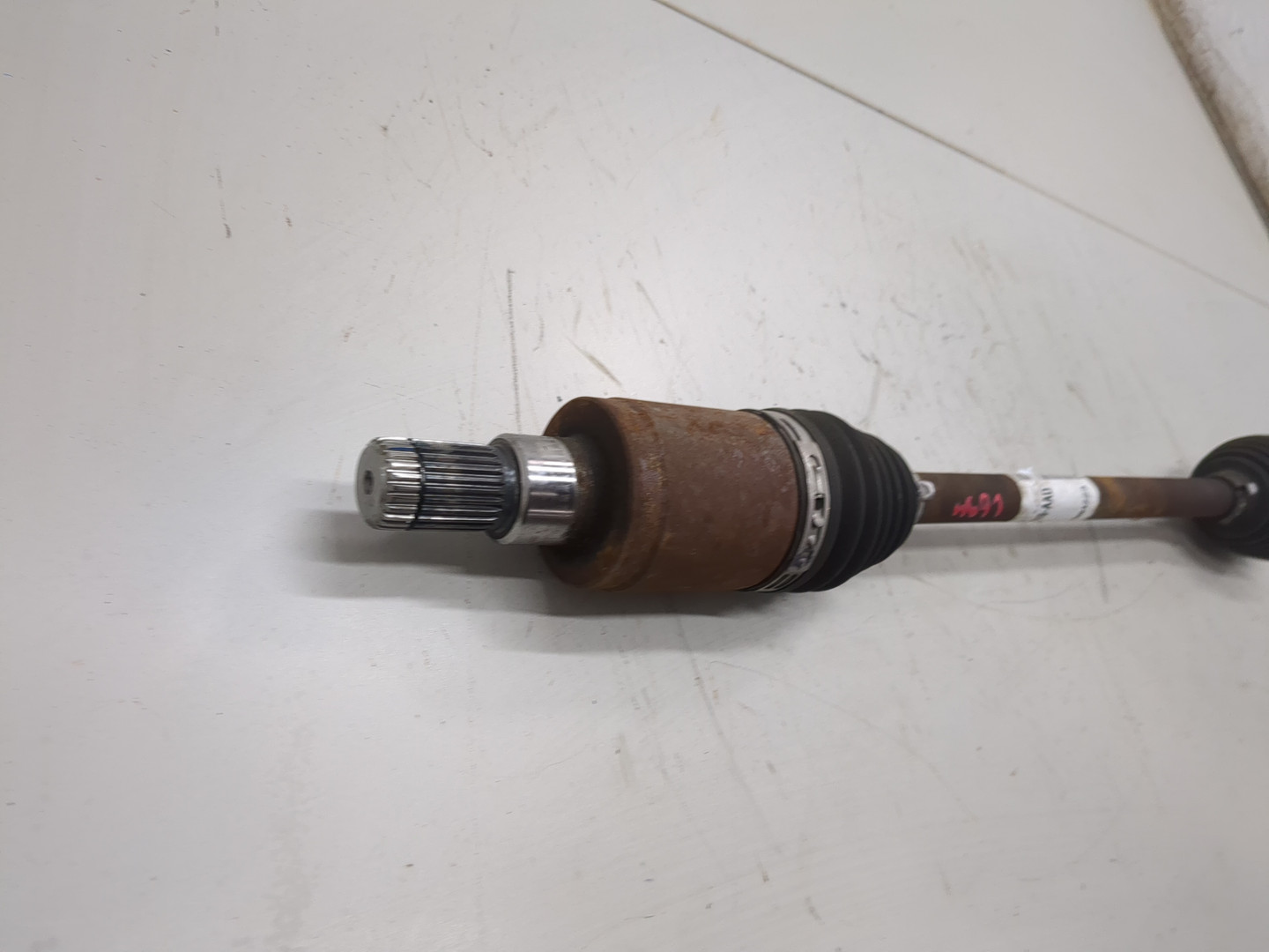 Полуось задняя левая