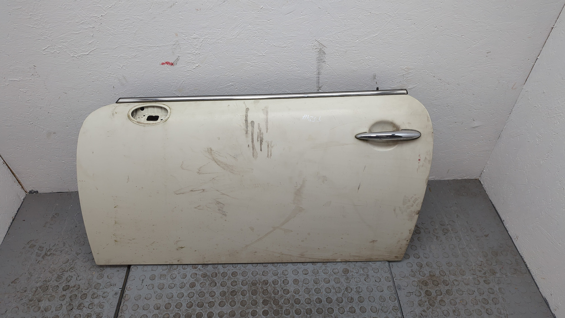 Дверь передняя левая