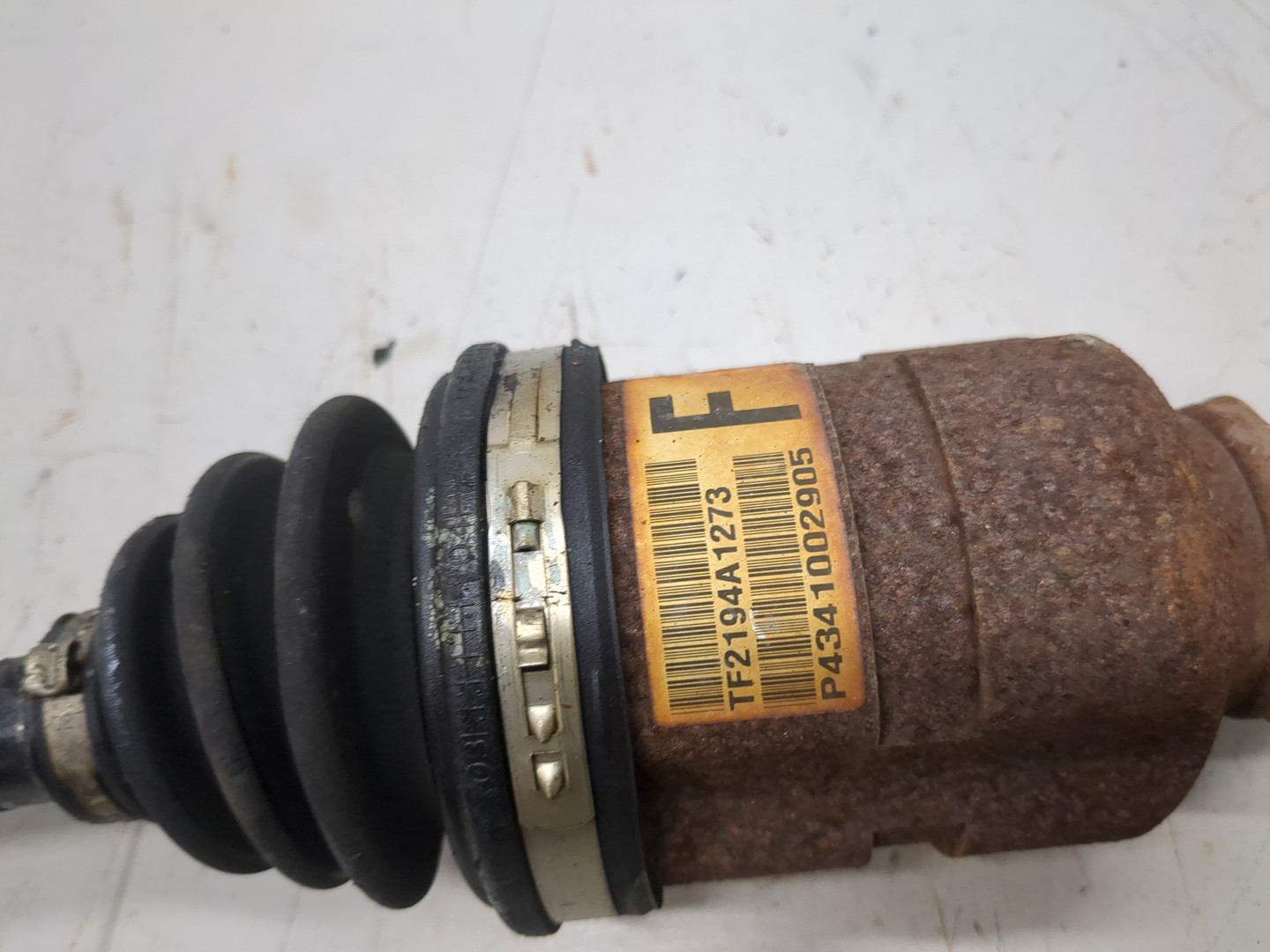 Полуось передняя левая