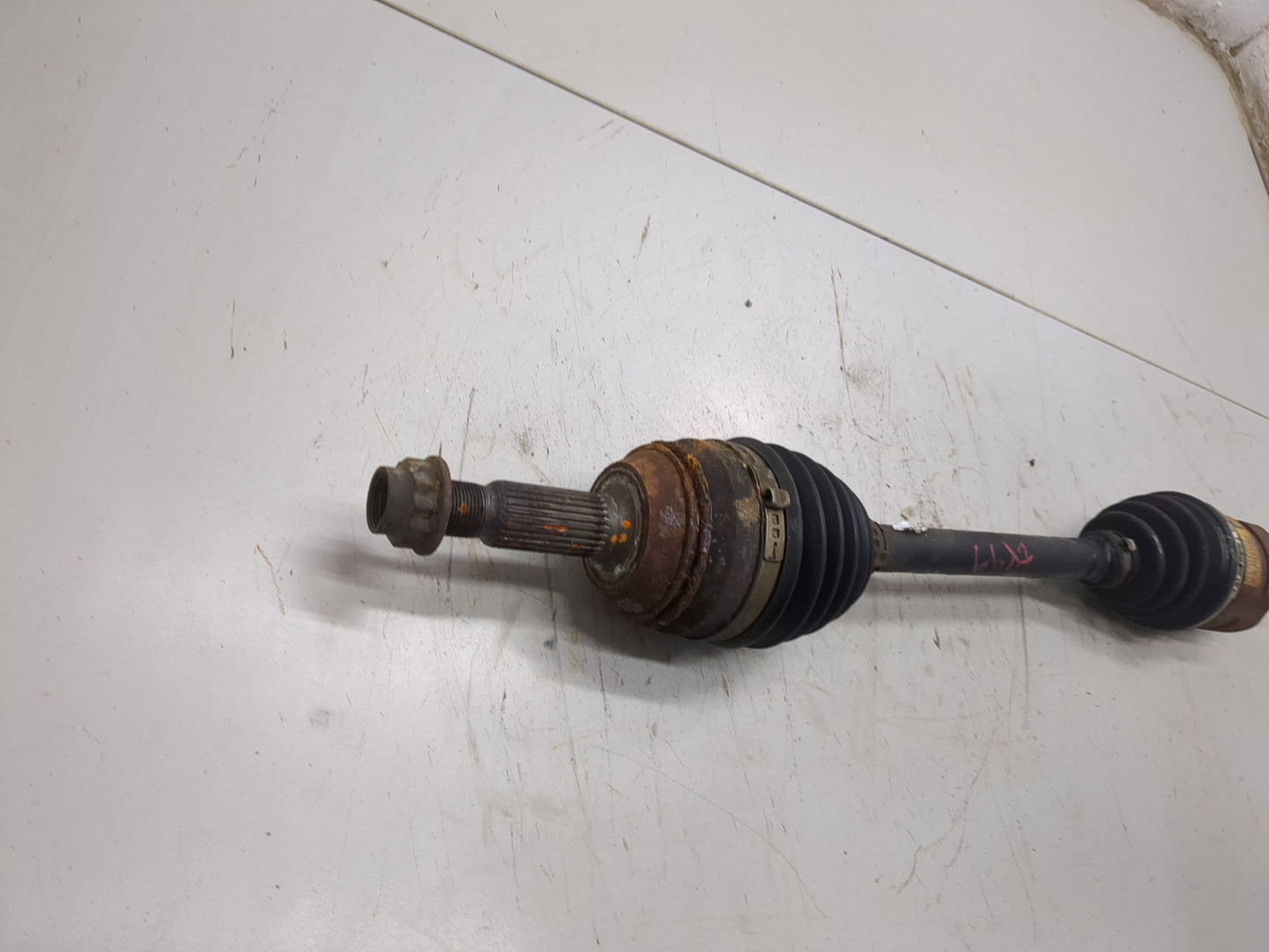 Полуось передняя левая