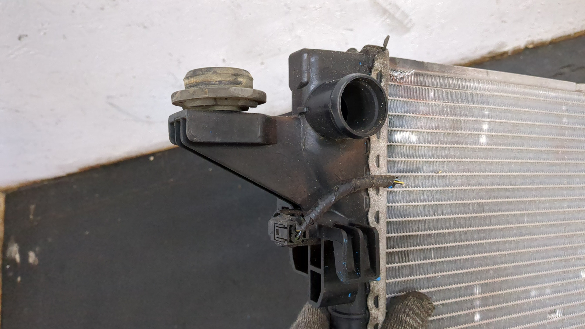 Радиатор охлаждения двигателя основной