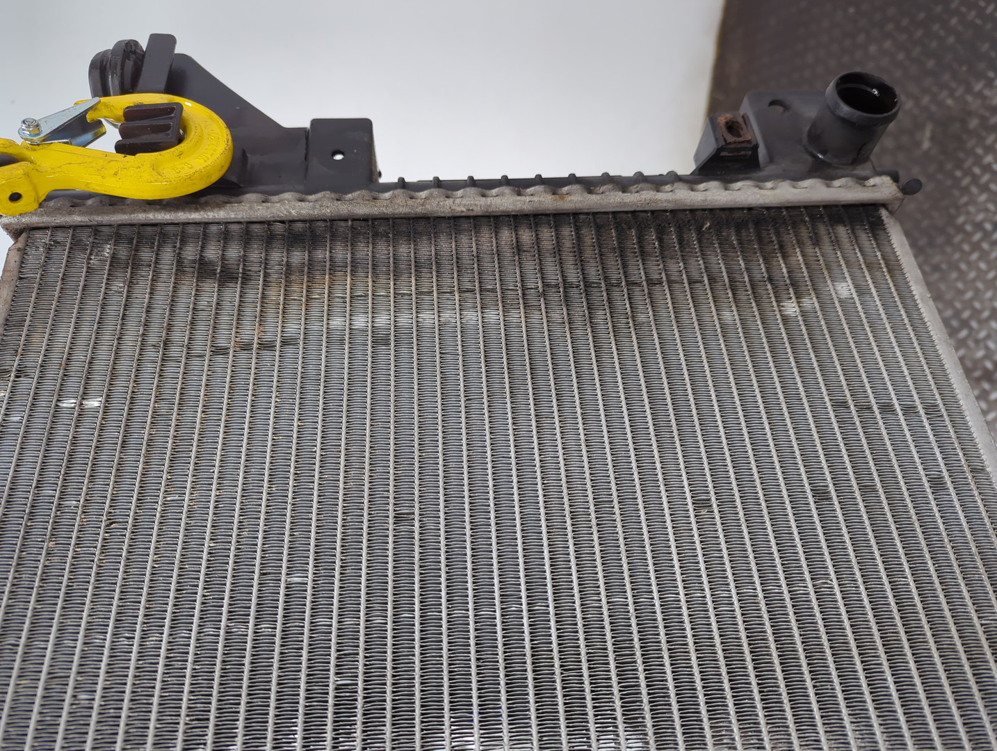 Радиатор охлаждения двигателя основной