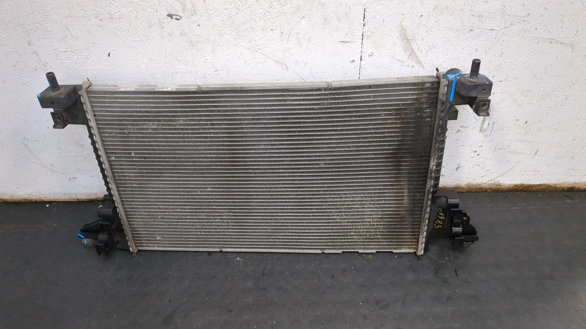 Радиатор охлаждения двигателя основной