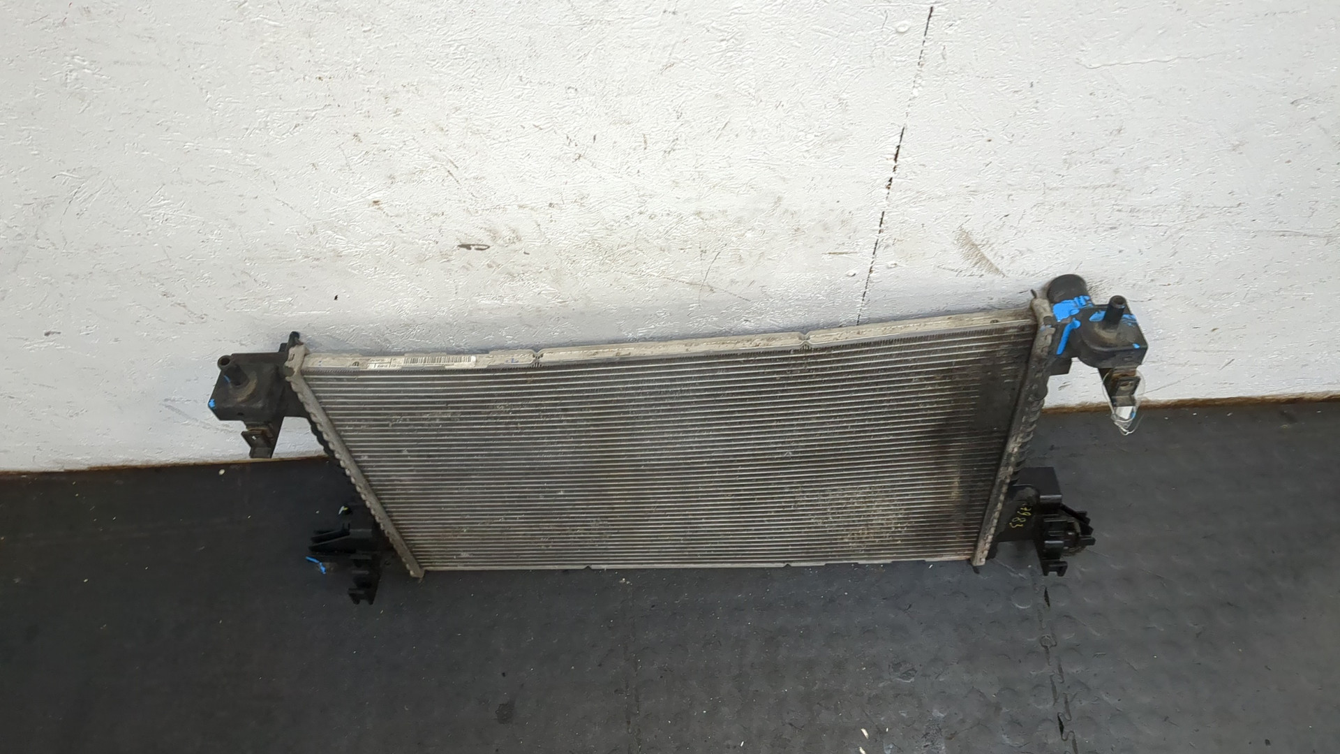 Радиатор охлаждения двигателя основной