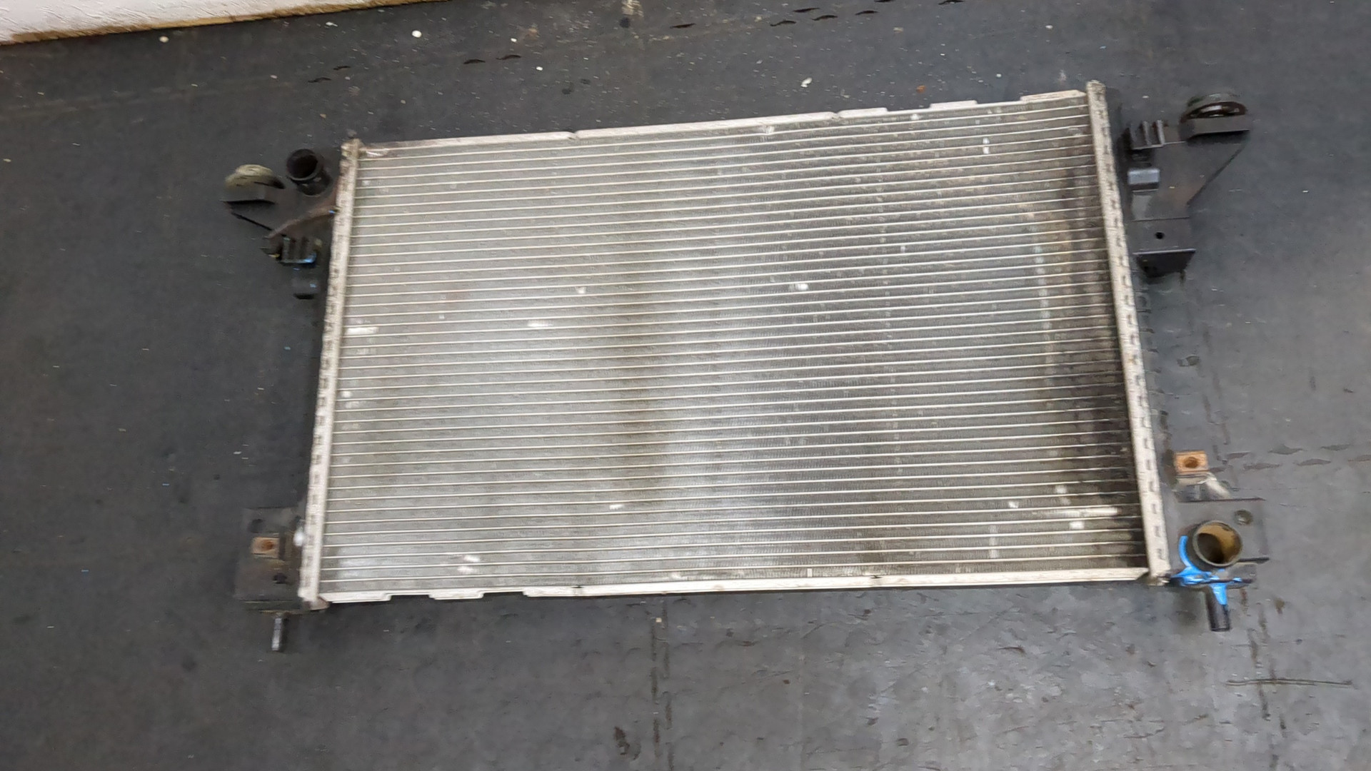 Радиатор охлаждения двигателя основной