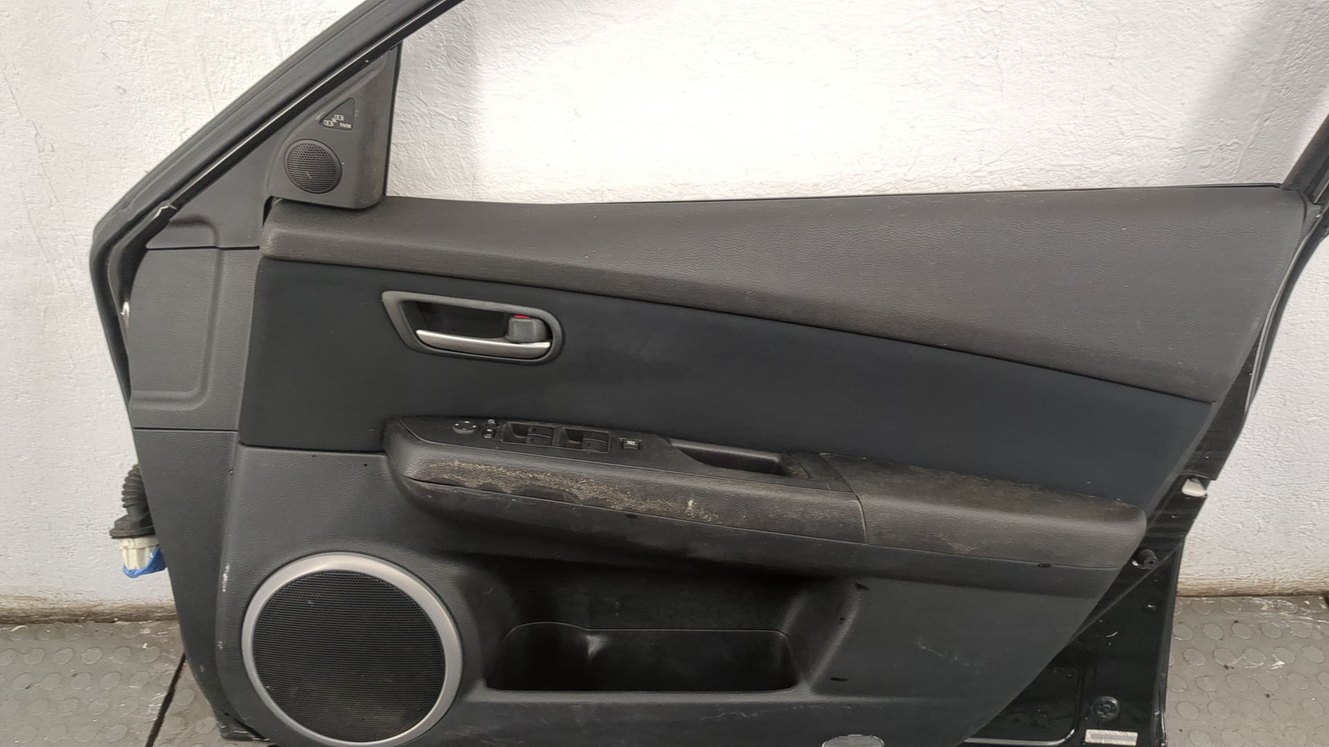 Дверь передняя правая