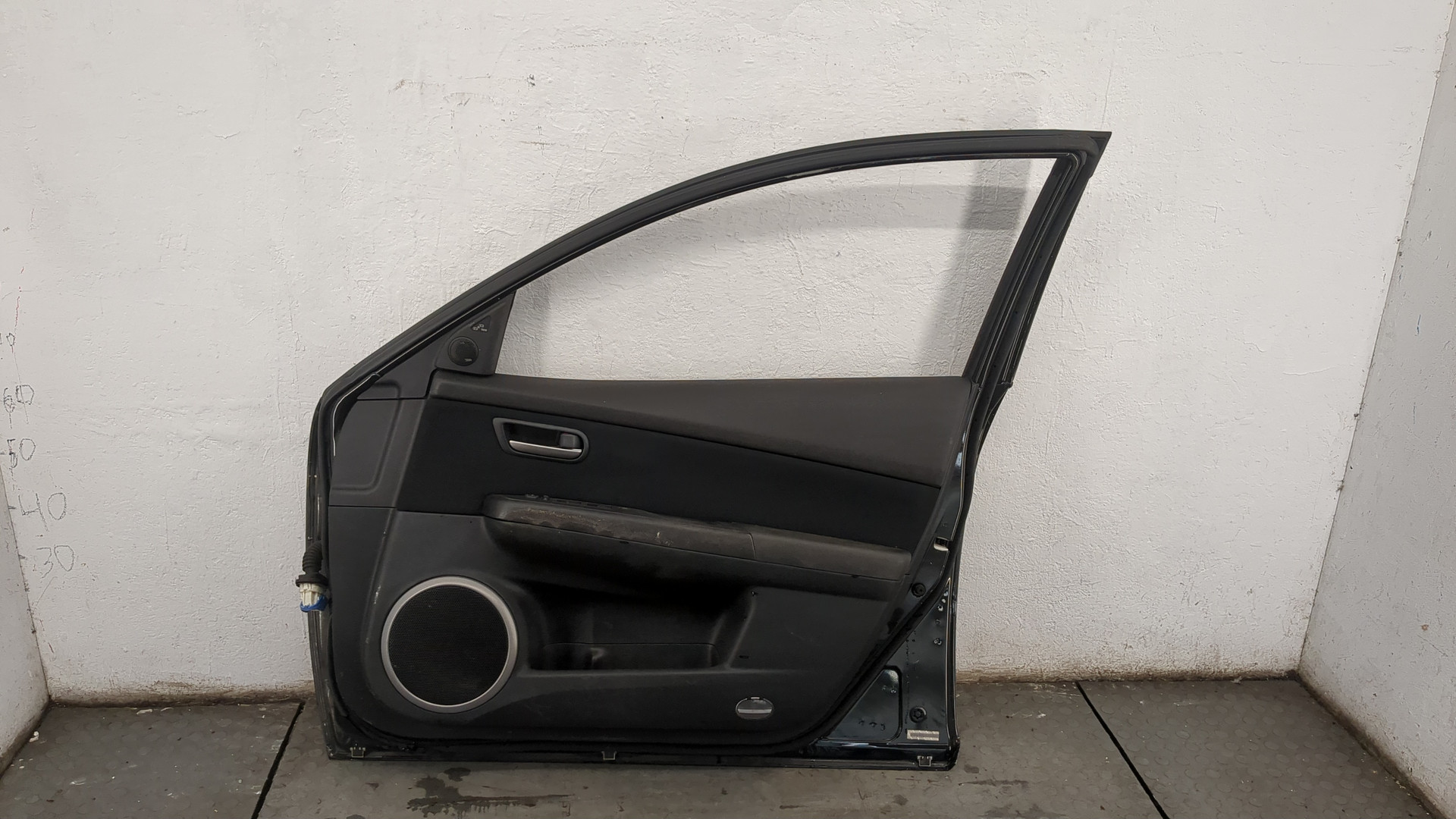 Дверь передняя правая