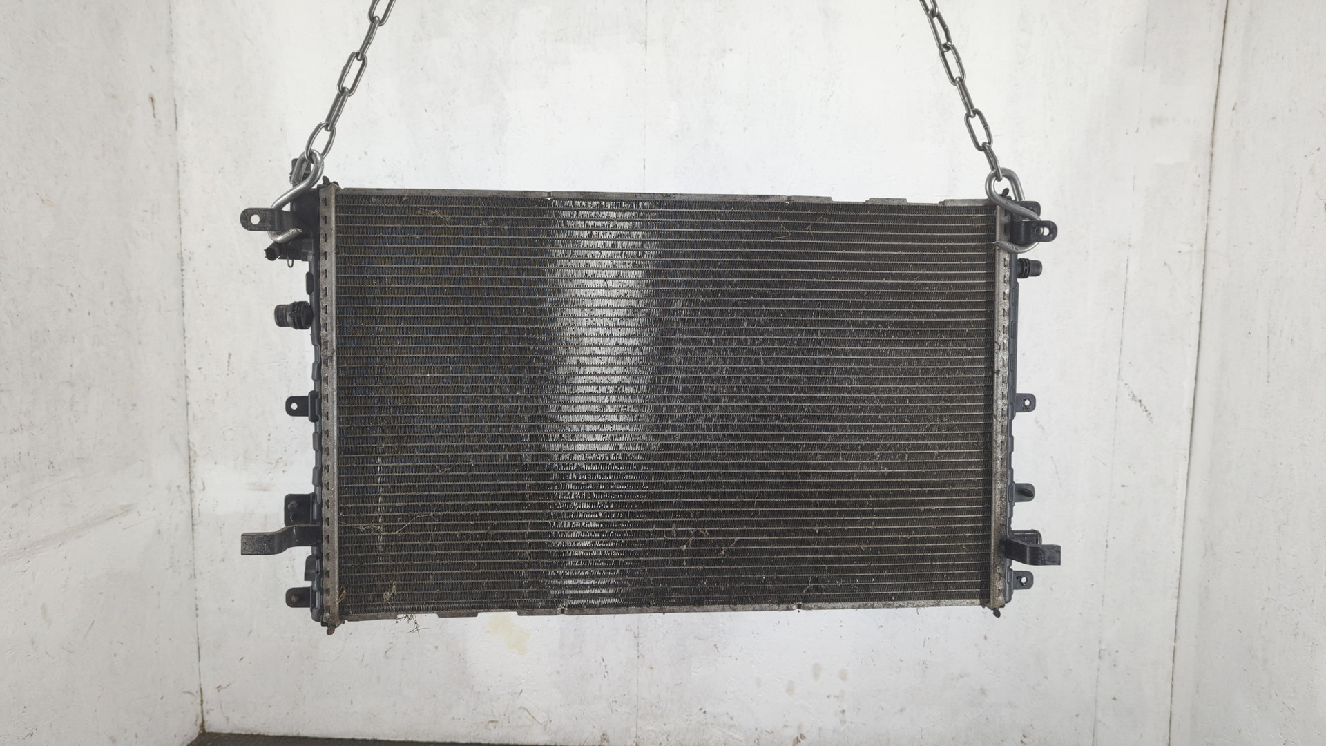 Радиатор охлаждения двигателя основной