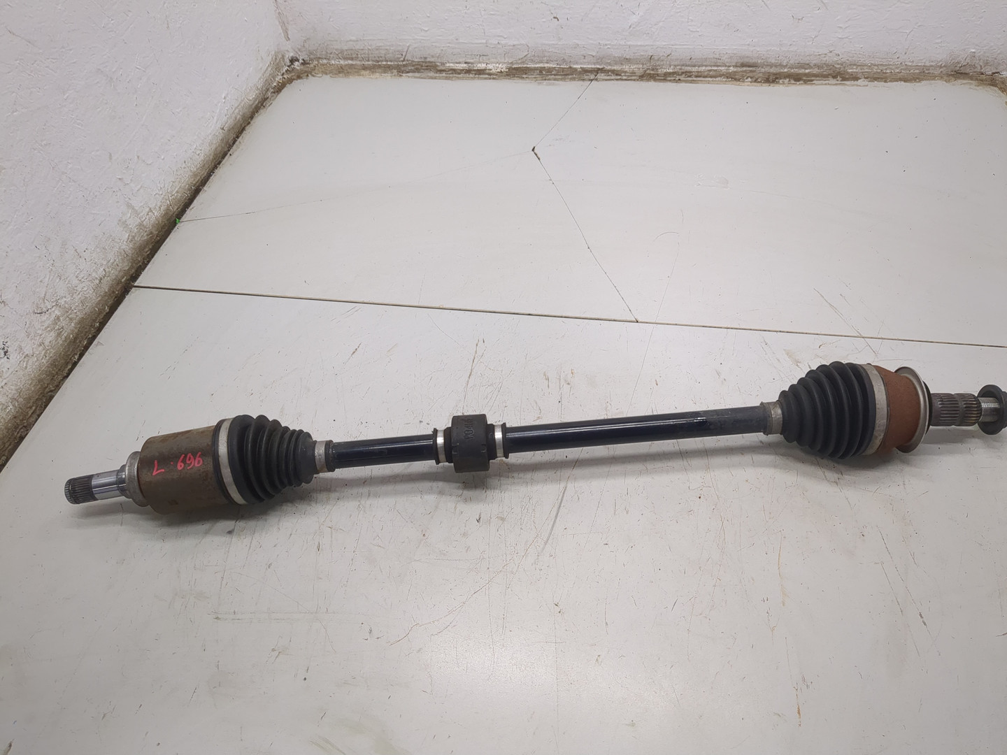 Полуось передняя правая