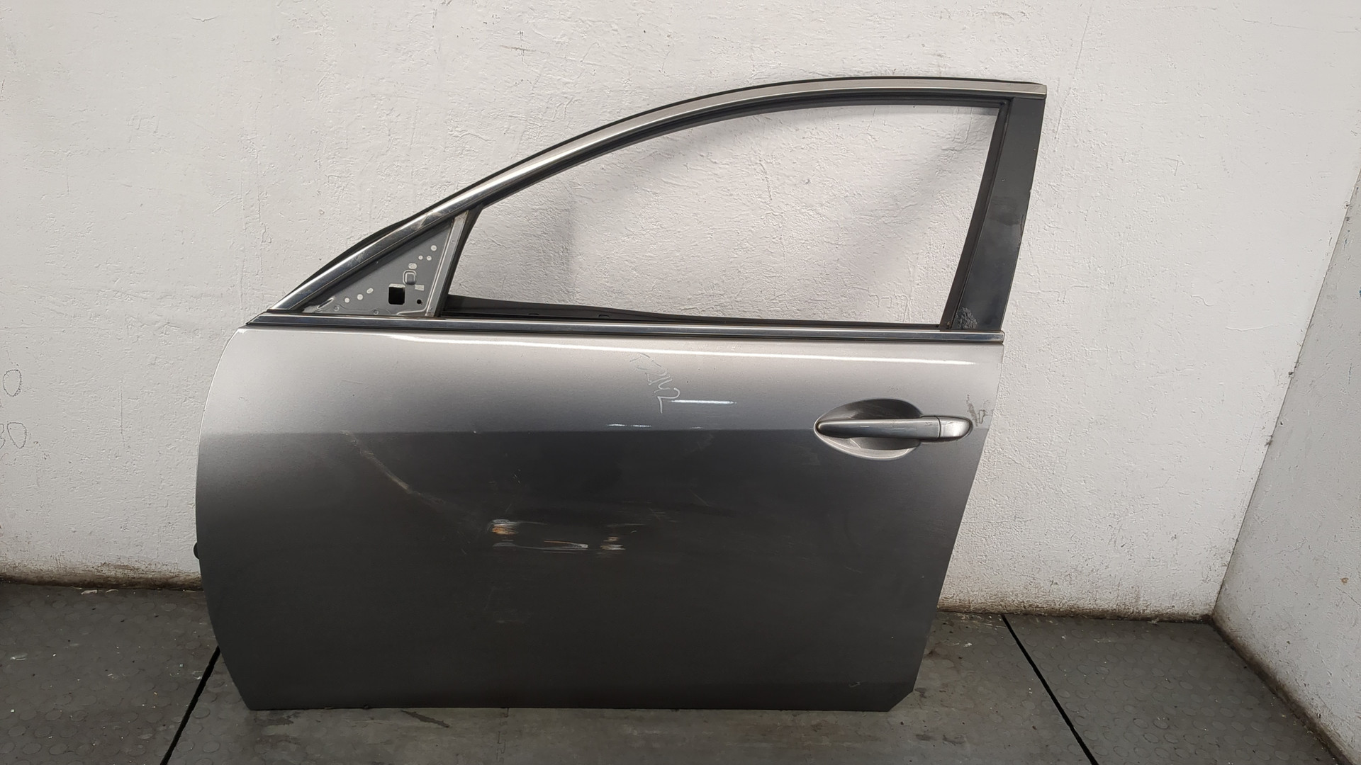 Дверь передняя левая