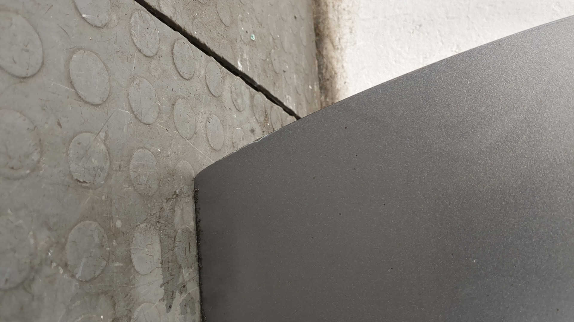 Дверь передняя левая