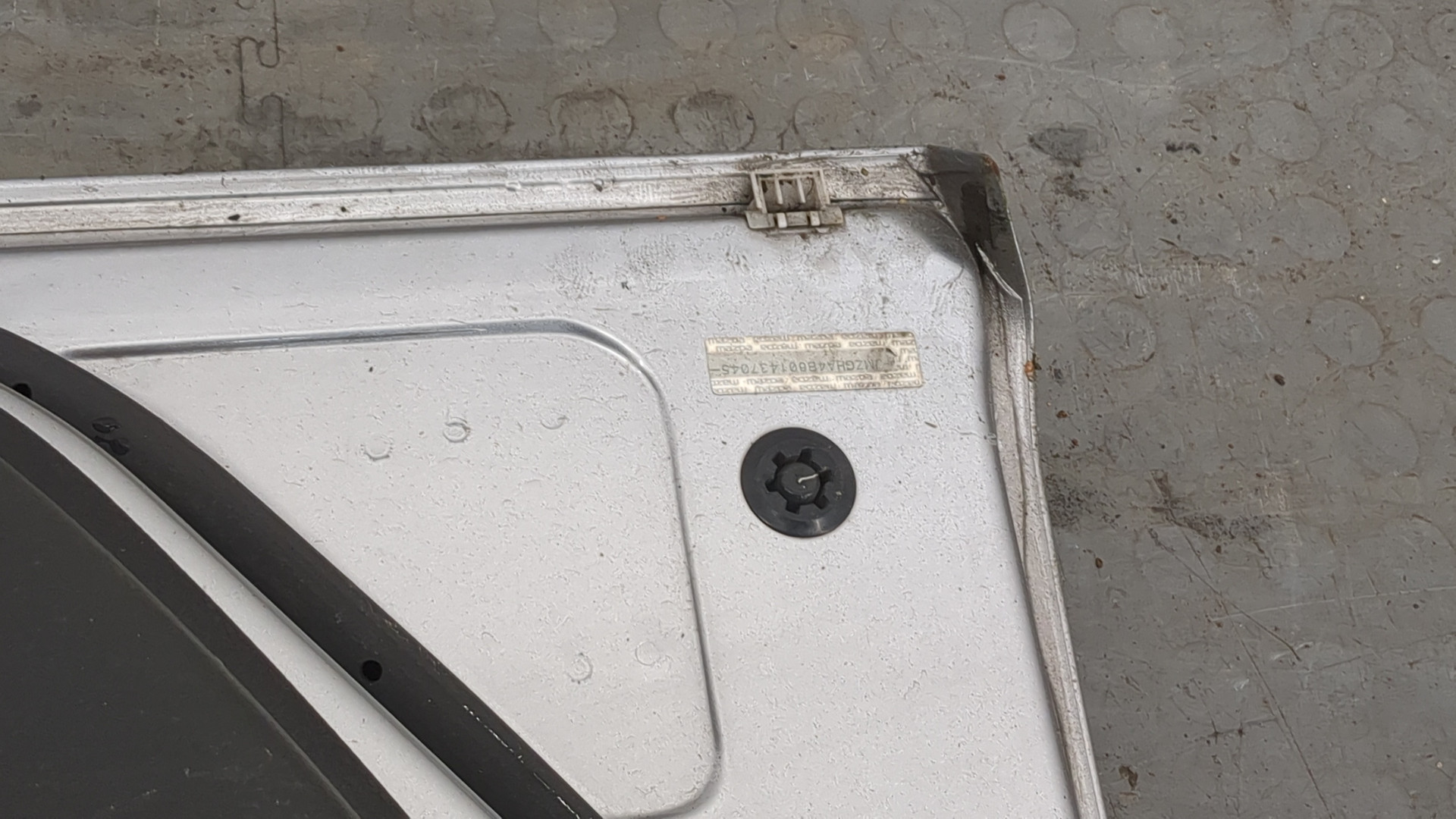 Дверь передняя левая