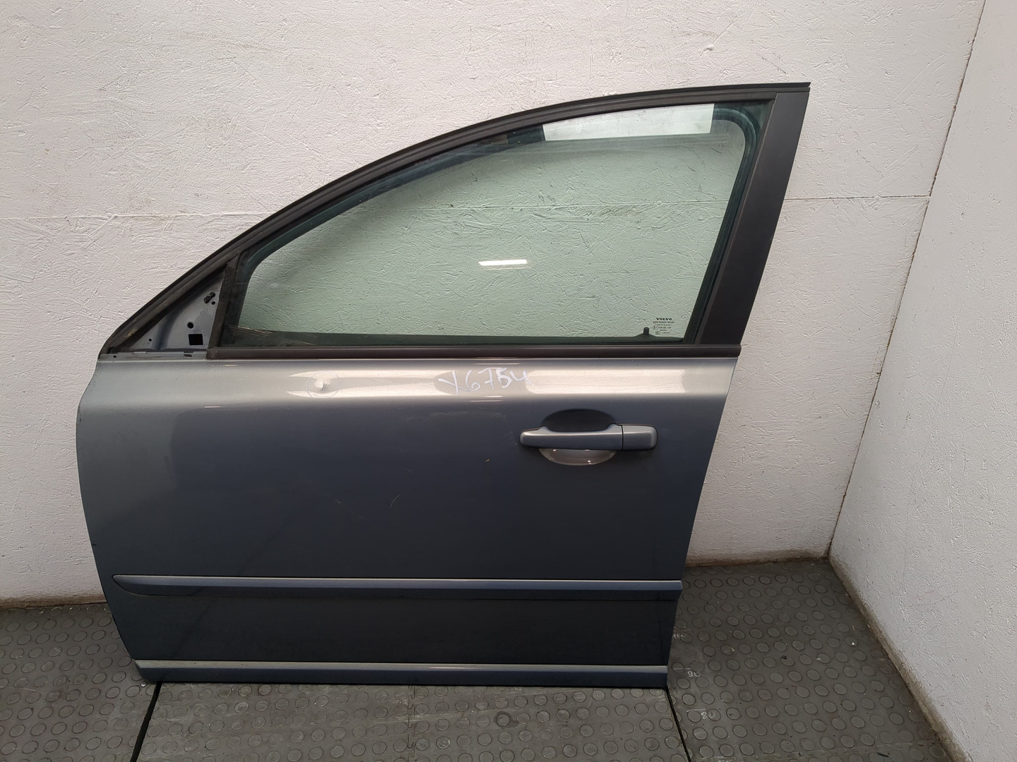 Дверь передняя левая