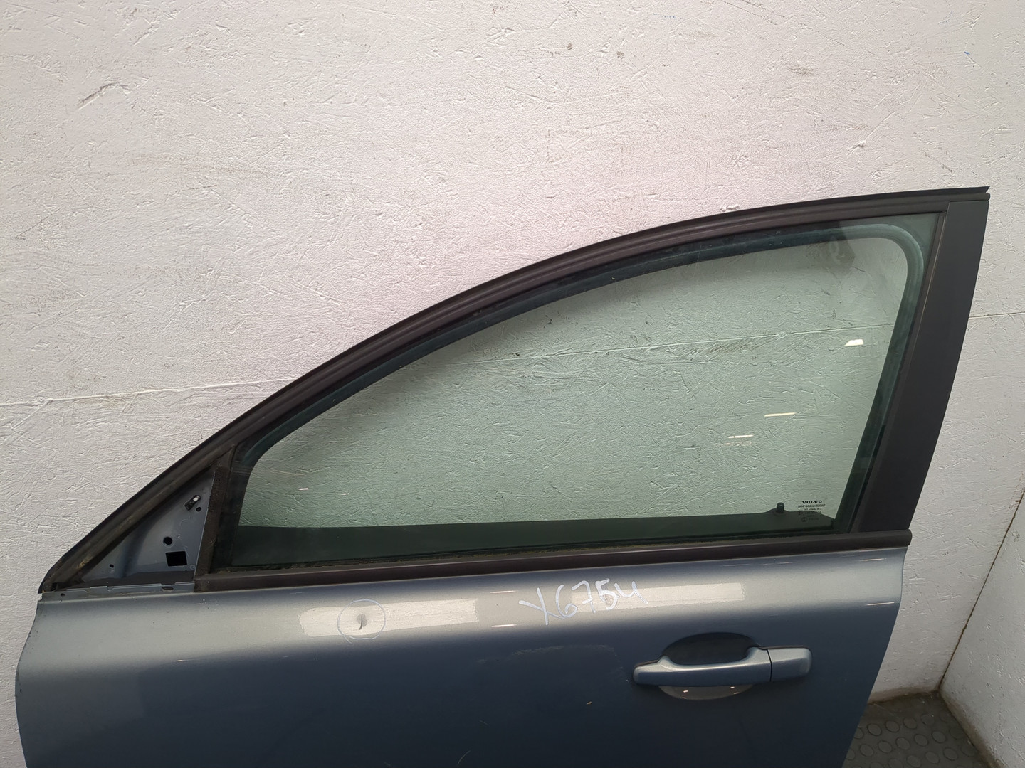 Дверь передняя левая