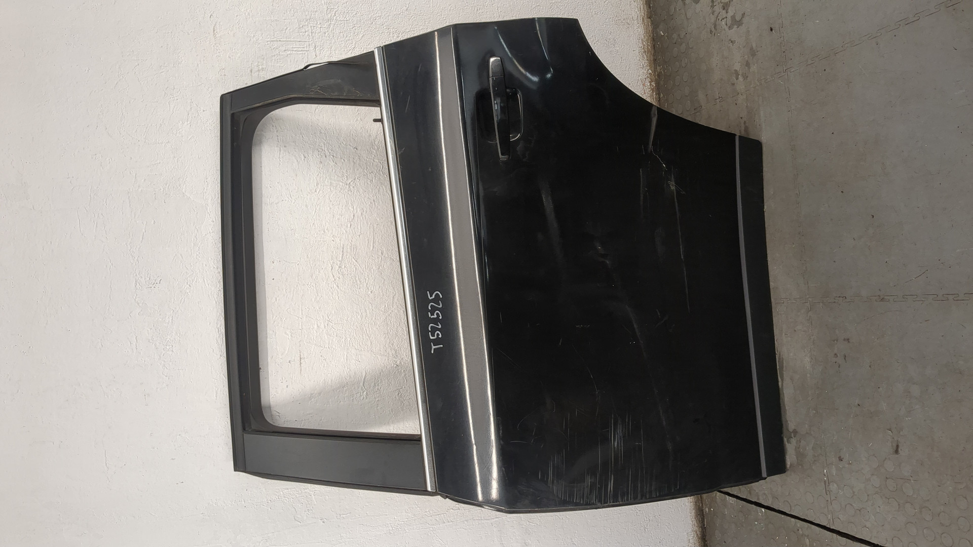 Дверь задняя левая